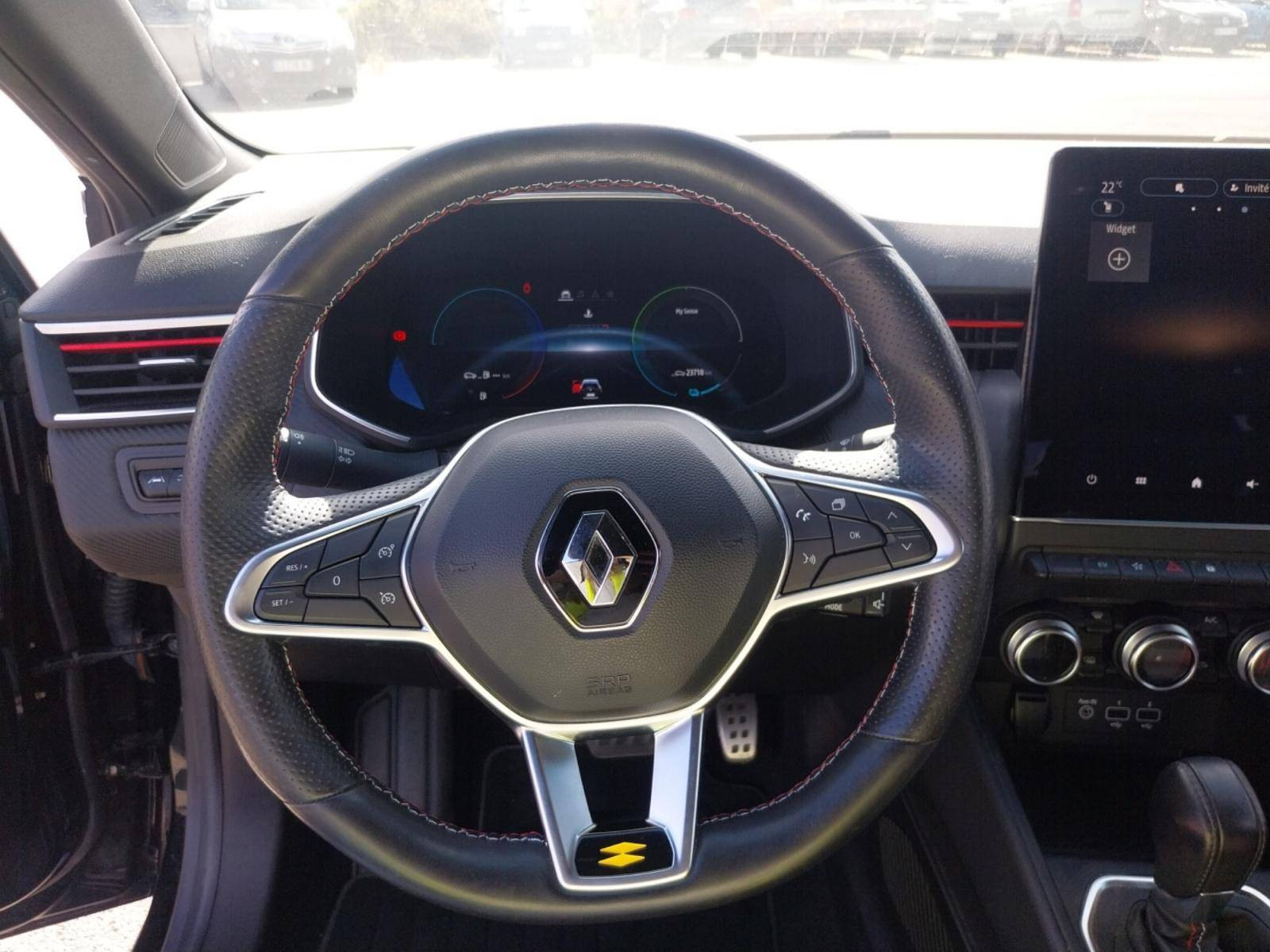 Vente en ligne Renault Clio 5 Clio E-Tech 140 - 21N au prix de 18 990 €