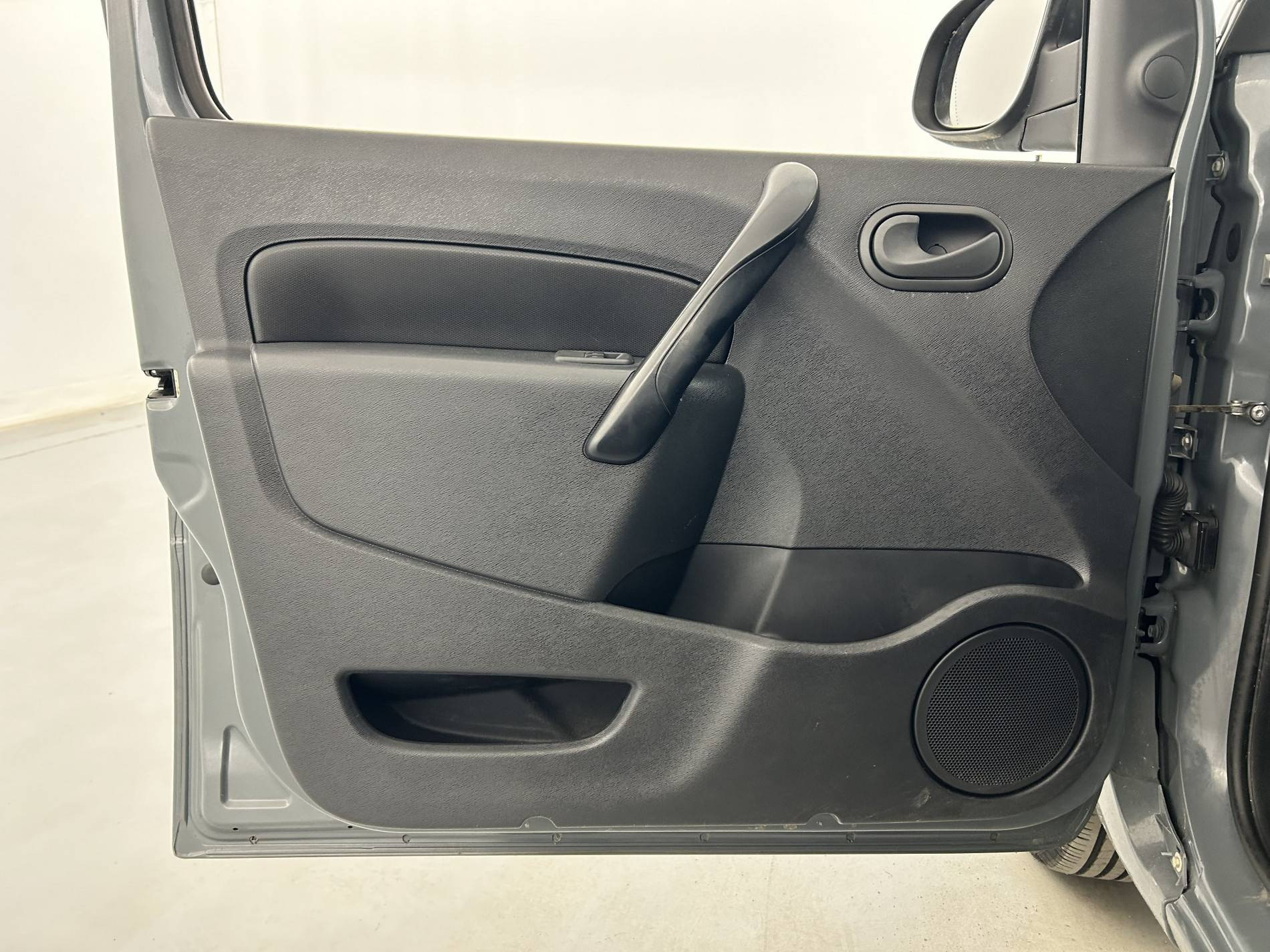 Vente en ligne Renault Kangoo Express  BLUE DCI 80 au prix de 11 990 €