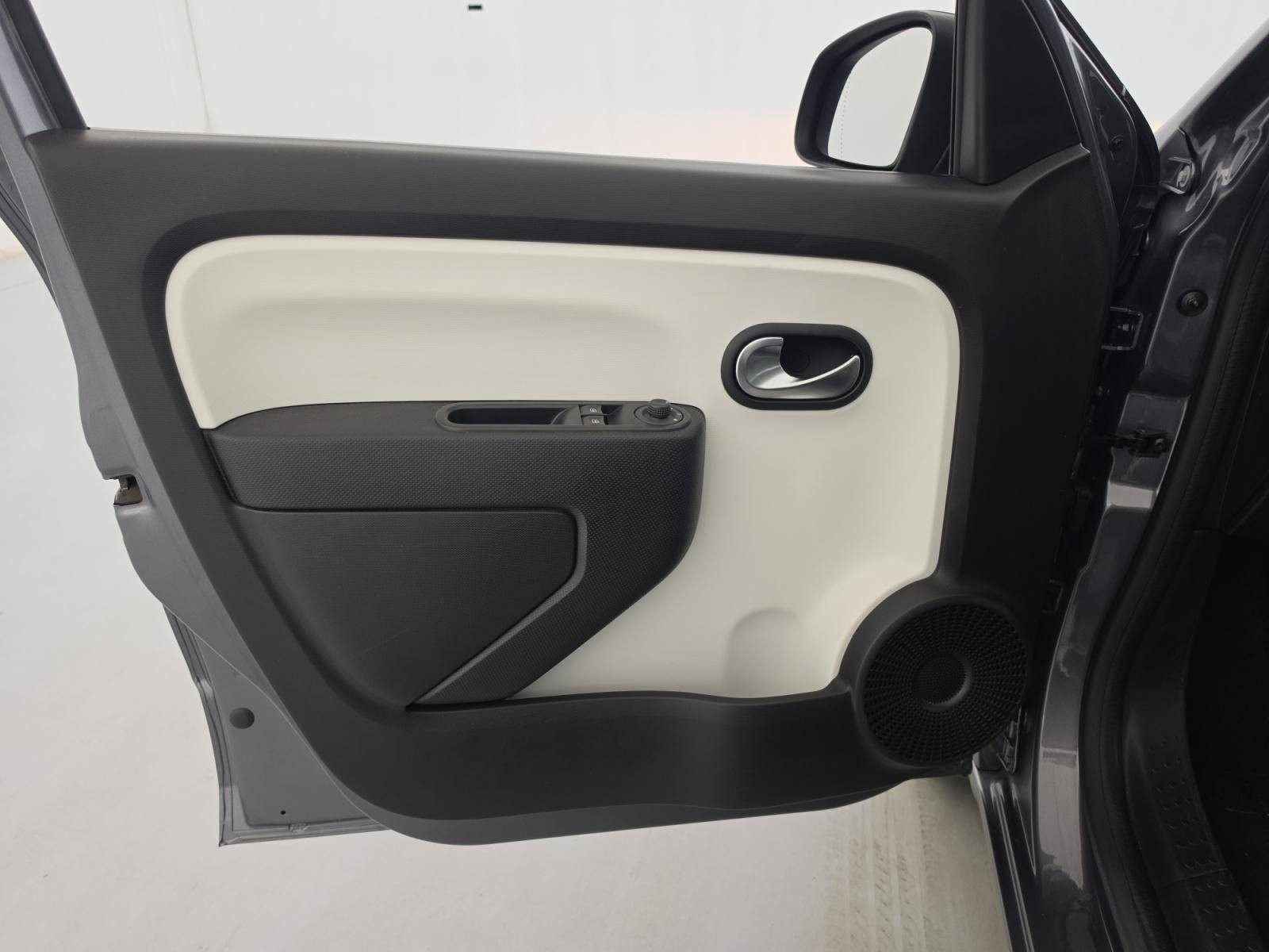 Vente en ligne Renault Twingo 3  TCe 95 au prix de 10 990 €
