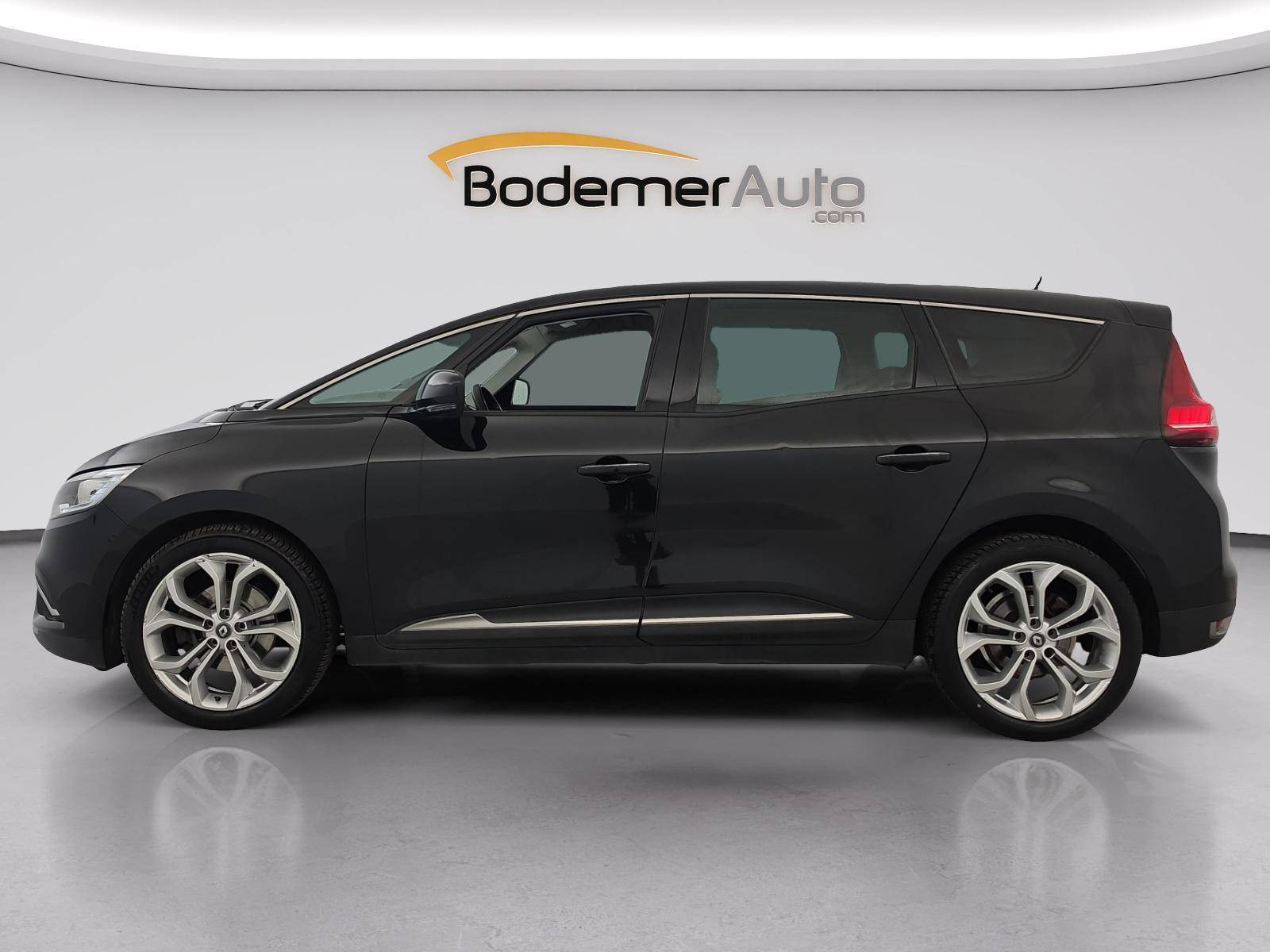 Vente en ligne Renault Grand Scenic 4 Grand Scenic Blue dCi 120 au prix de 13 999 €