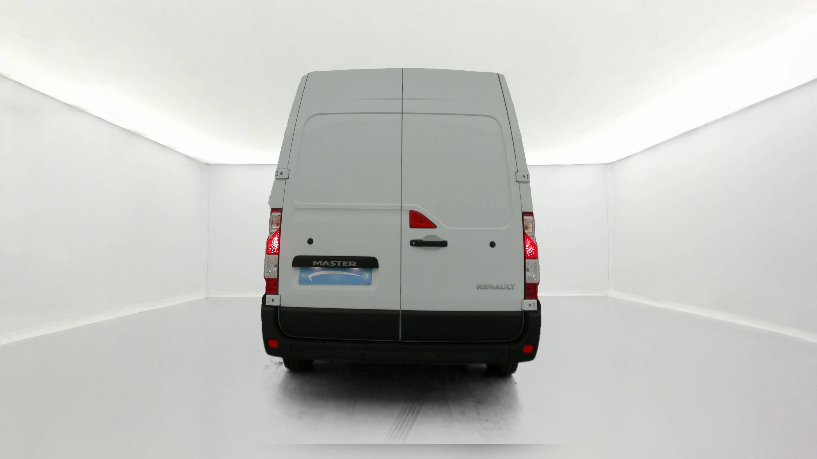 Vente en ligne Renault Master Fourgon MASTER FGN TRAC F3500 L2H2 BLUE DCI 135 au prix de 21 990 €