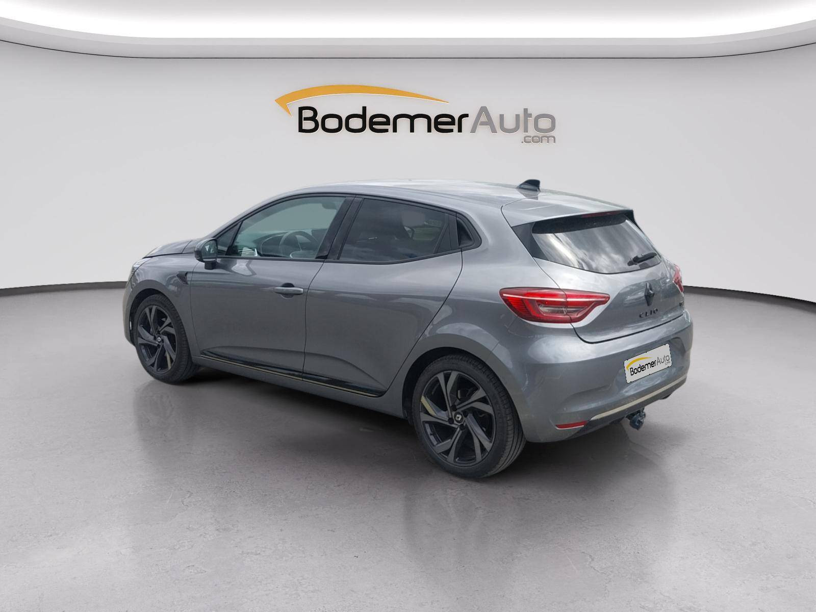 Vente en ligne Renault Clio 5 Clio E-Tech full hybrid 145 au prix de 17 990 €