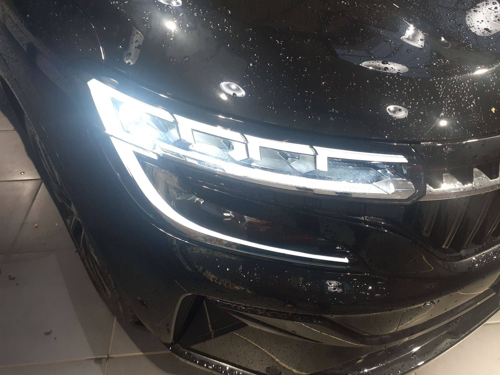 Vente en ligne Renault Espace Espace full hybrid E-Tech 200 ch 5pl au prix de 40 990 €