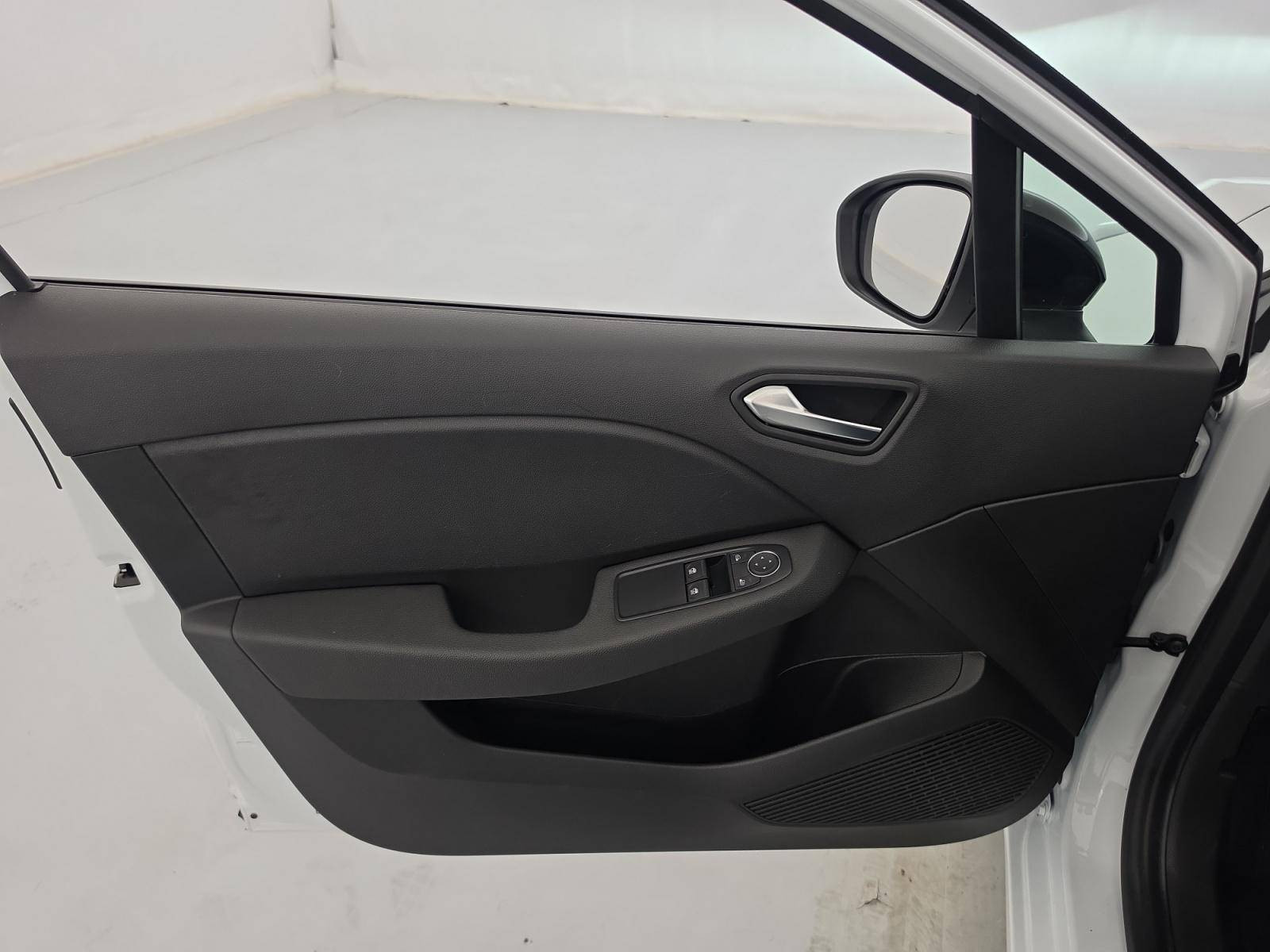 Vente en ligne Renault Clio 5 Clio E-Tech full hybrid 145 au prix de 17 350 €