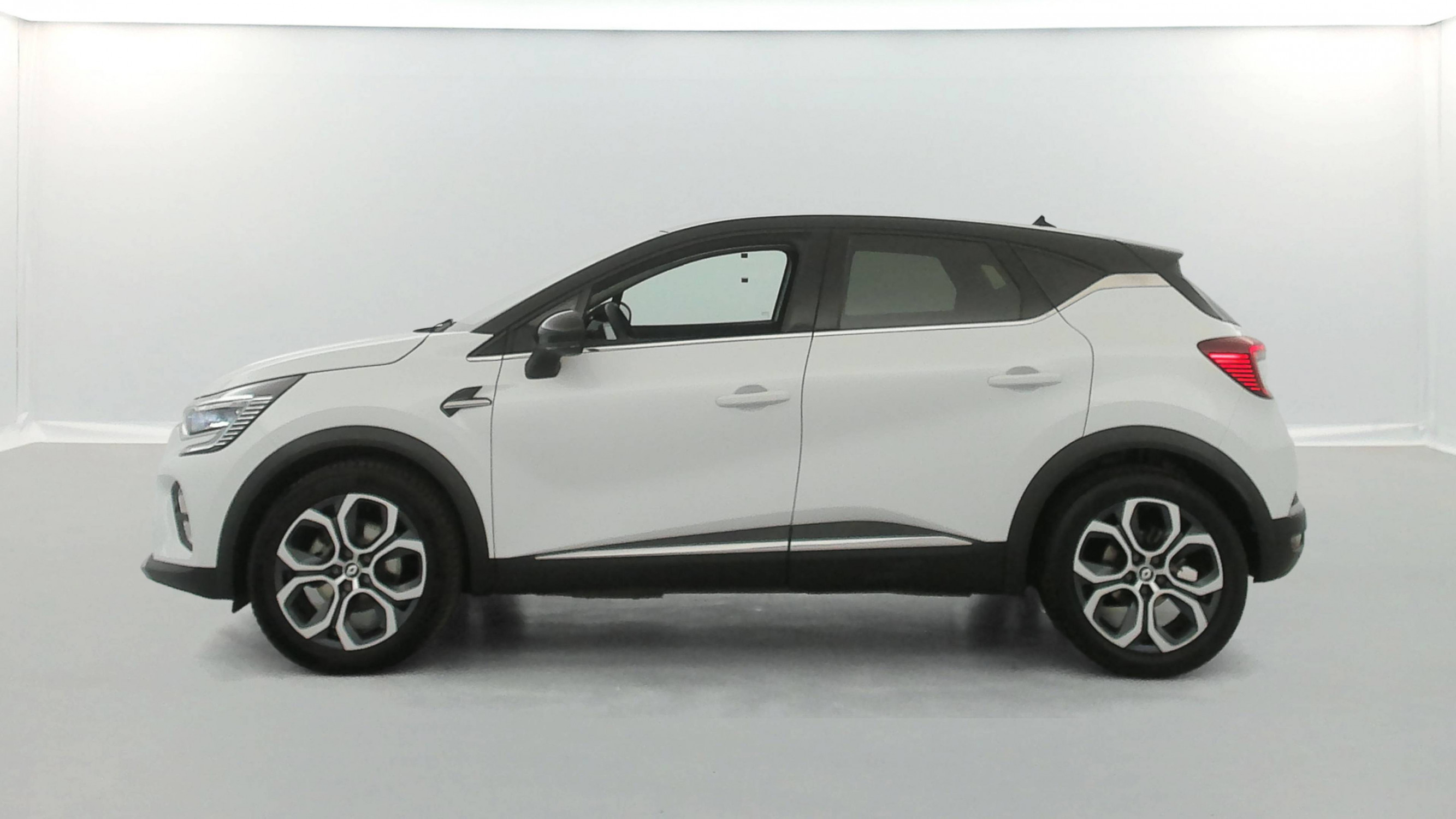 Vente en ligne Renault Captur  E-Tech 145 - 21 au prix de 18 490 €