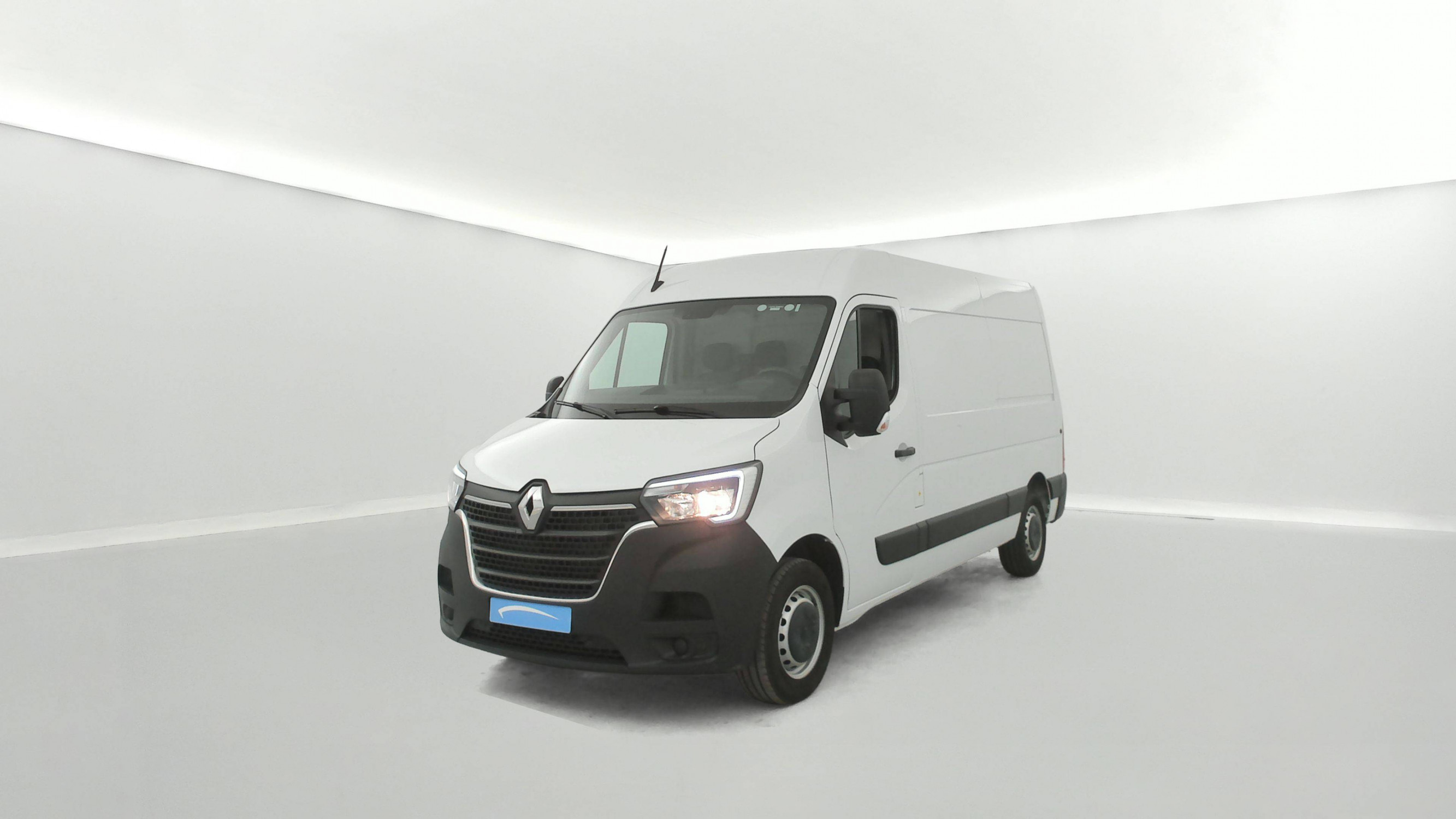 Renault Master Fourgon MASTER FGN TRAC F3500 L2H2 BLUE DCI 135 occasion de 2024 en vente à Concarneau