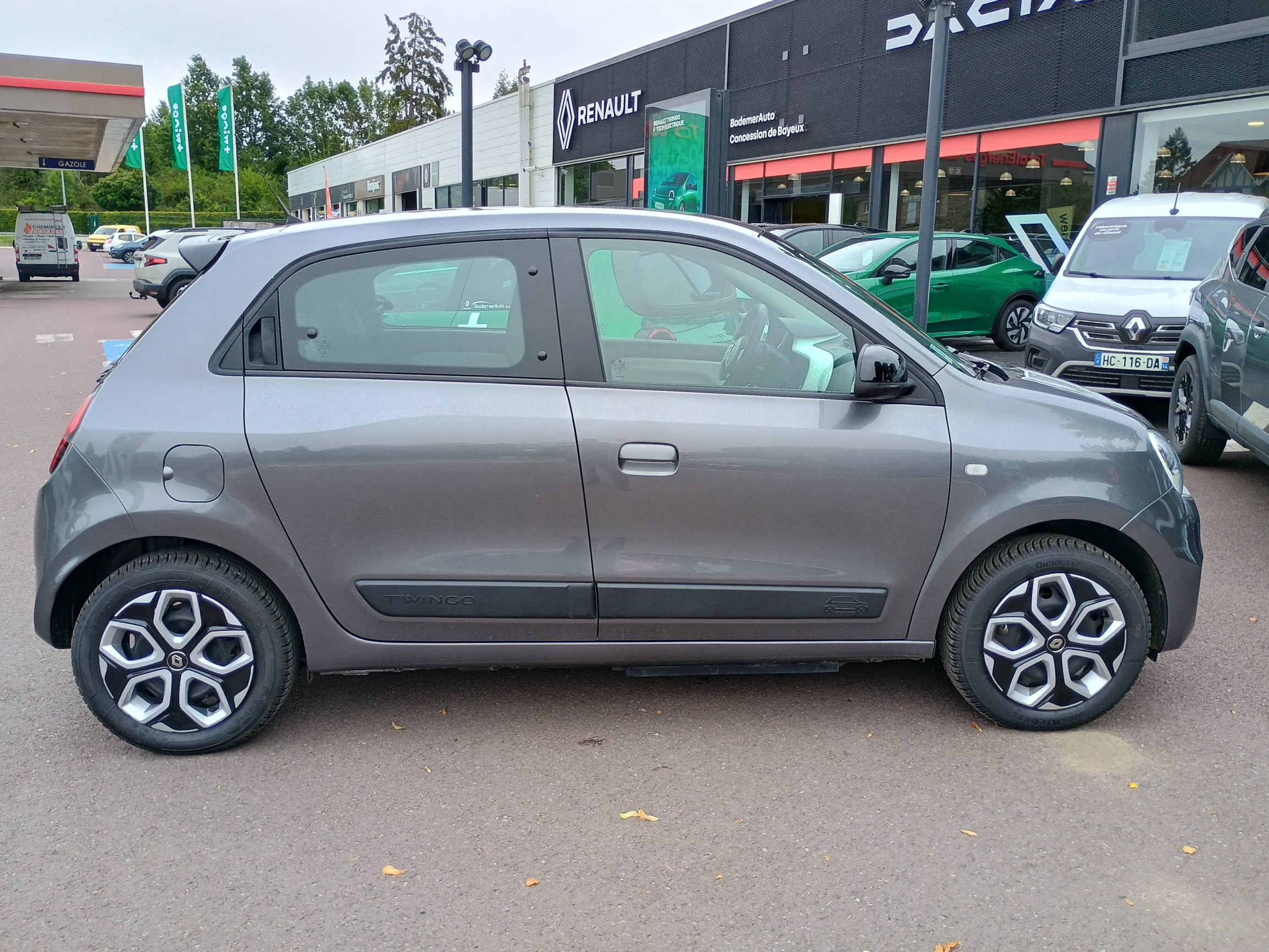 Vente en ligne Renault Twingo Electrique Twingo III E-Tech au prix de 12 990 €
