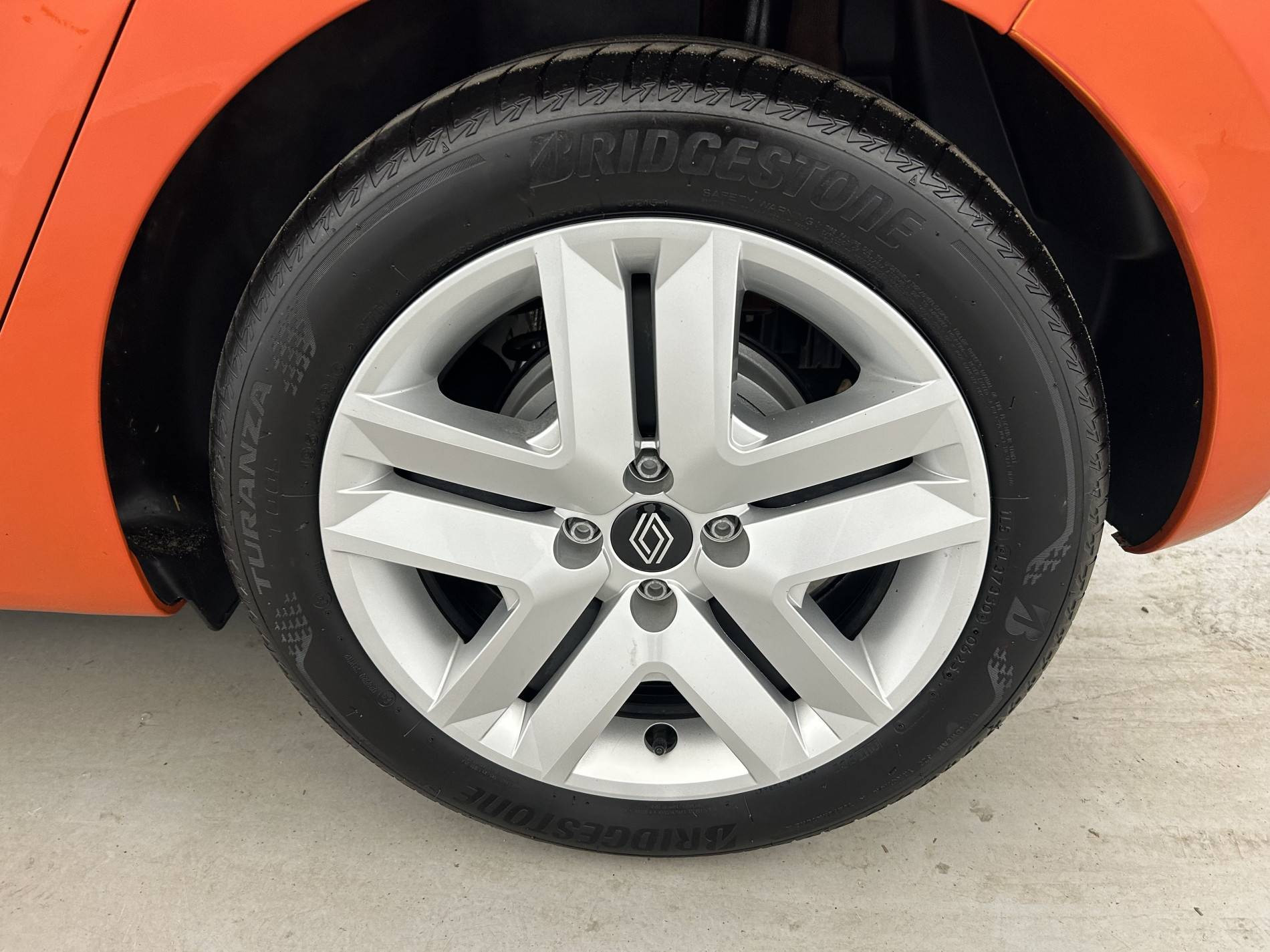 Vente en ligne Renault Clio 5 Clio E-Tech full hybrid 145 ch GSR2 au prix de 19 990 €