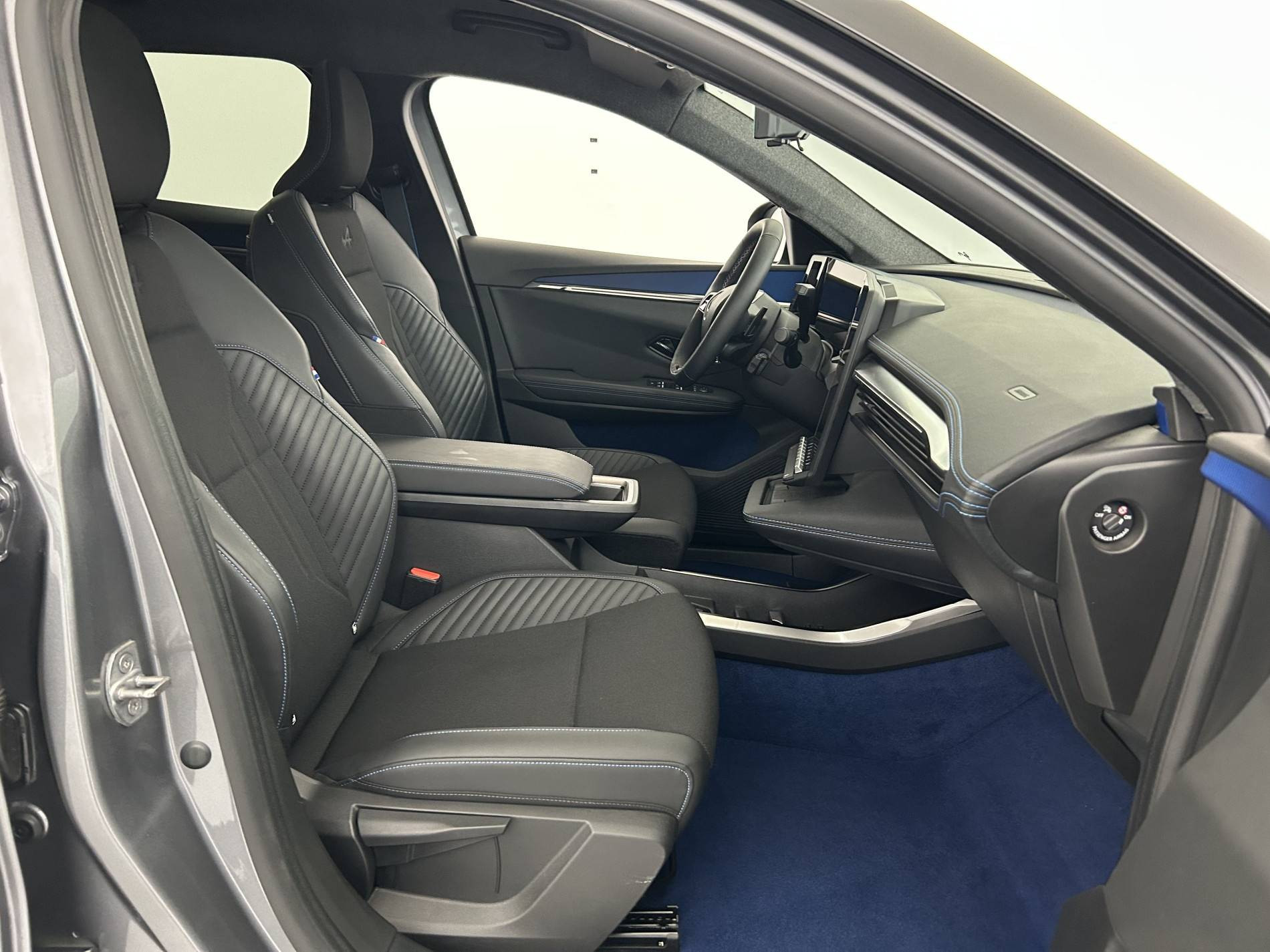 Vente en ligne Renault Scenic E-Tech Scenic E-Tech électrique 220 ch grande autonomie au prix de 42 490 €
