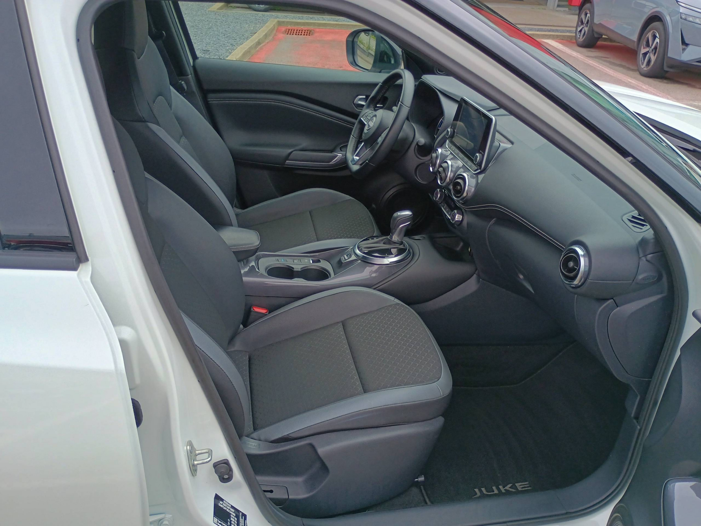 Vente en ligne Nissan Juke Juke HYBRID 143 au prix de 19 900 €