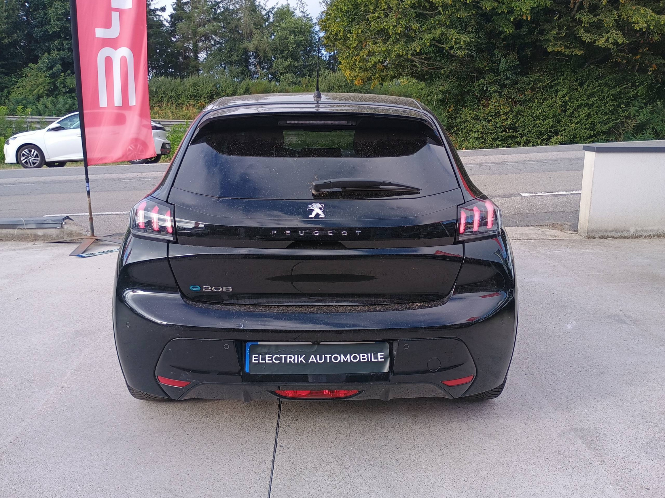 Vente en ligne Peugeot E-208  50 kWh 136ch au prix de 13 490 €