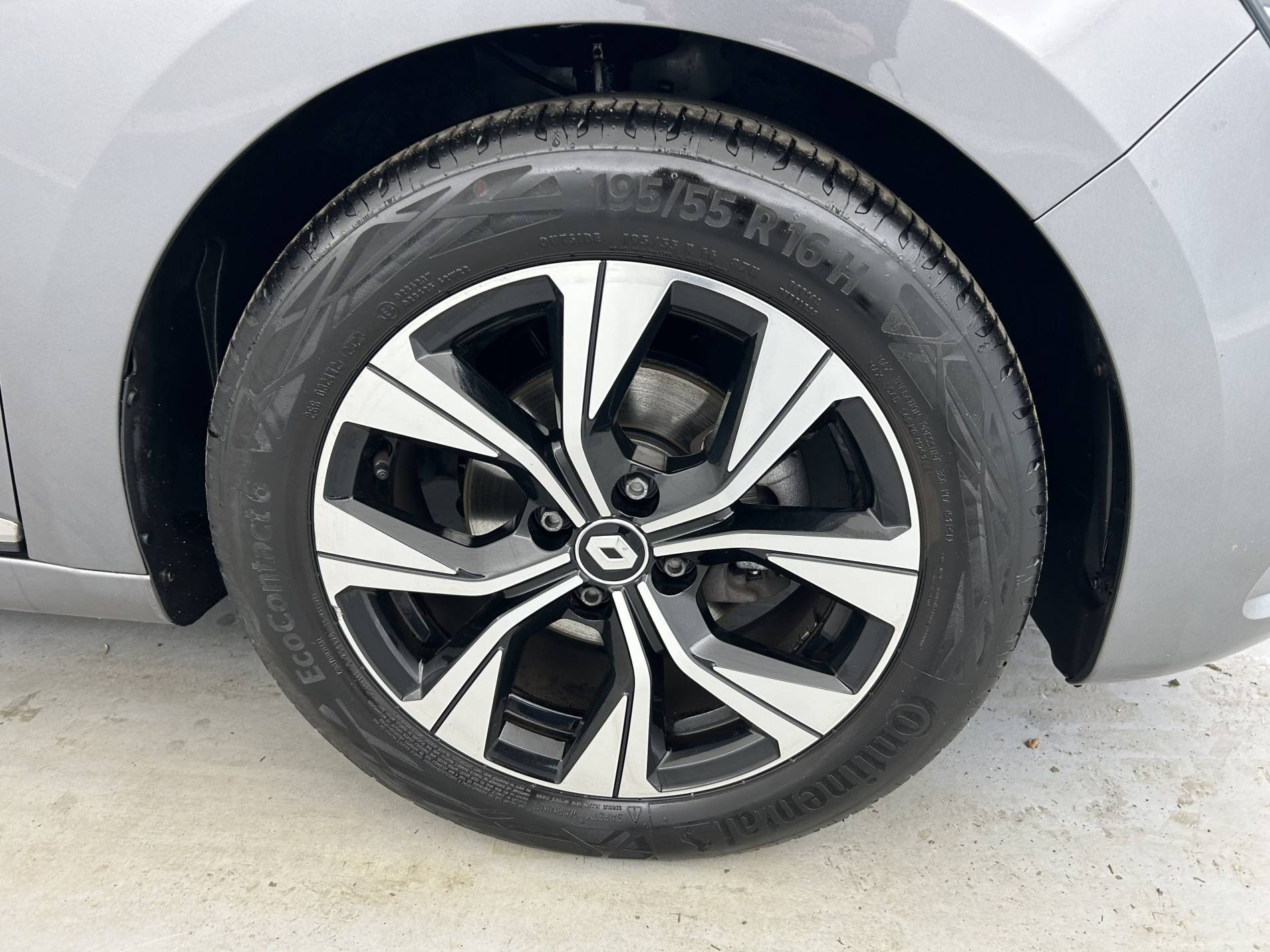 Vente en ligne Renault Clio 5 Clio TCe 90 au prix de 14 990 €