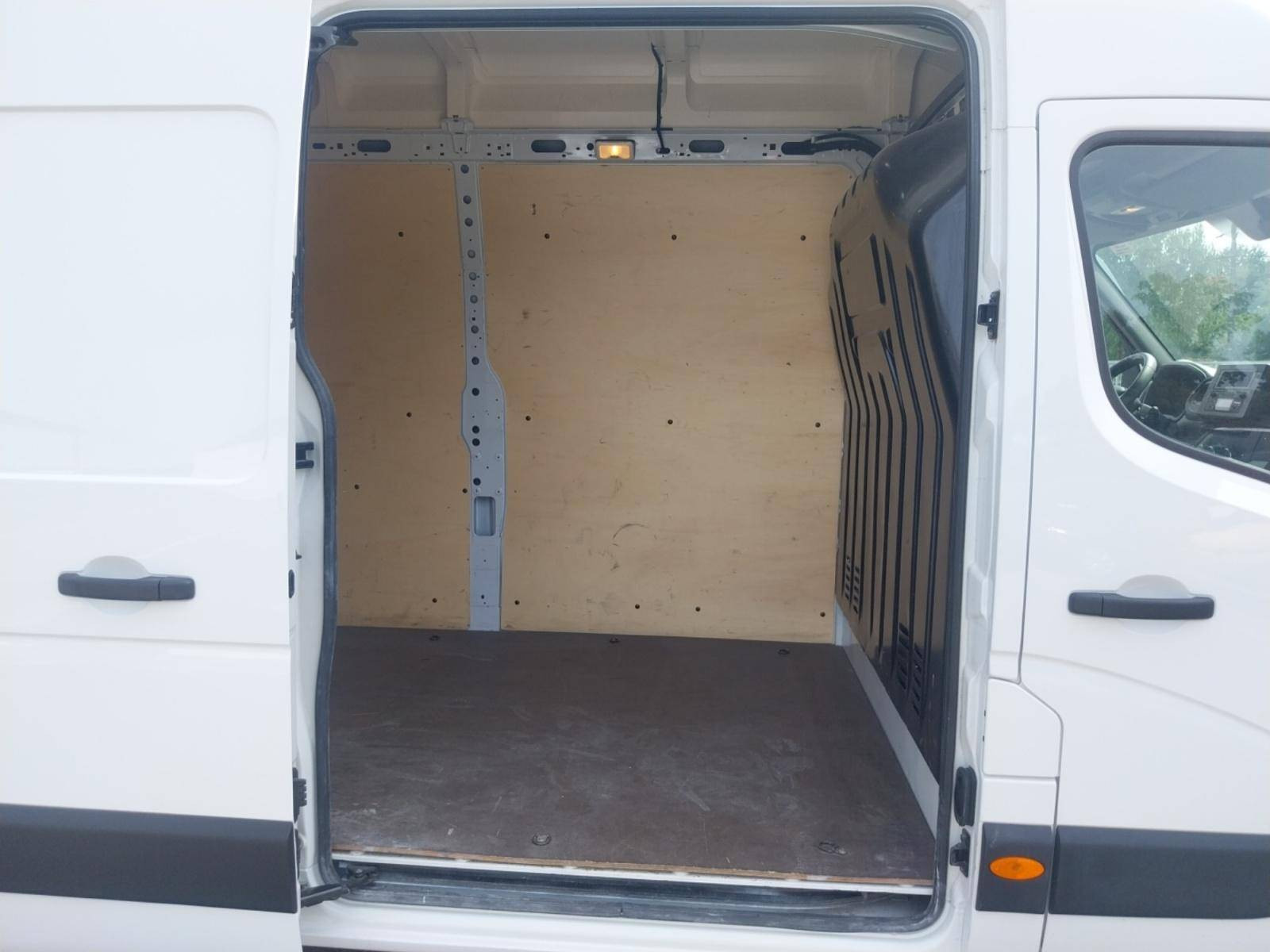 Vente en ligne Renault Master Fourgon MASTER FGN TRAC F3500 L3H3 BLUE DCI 135 au prix de 26 990 €