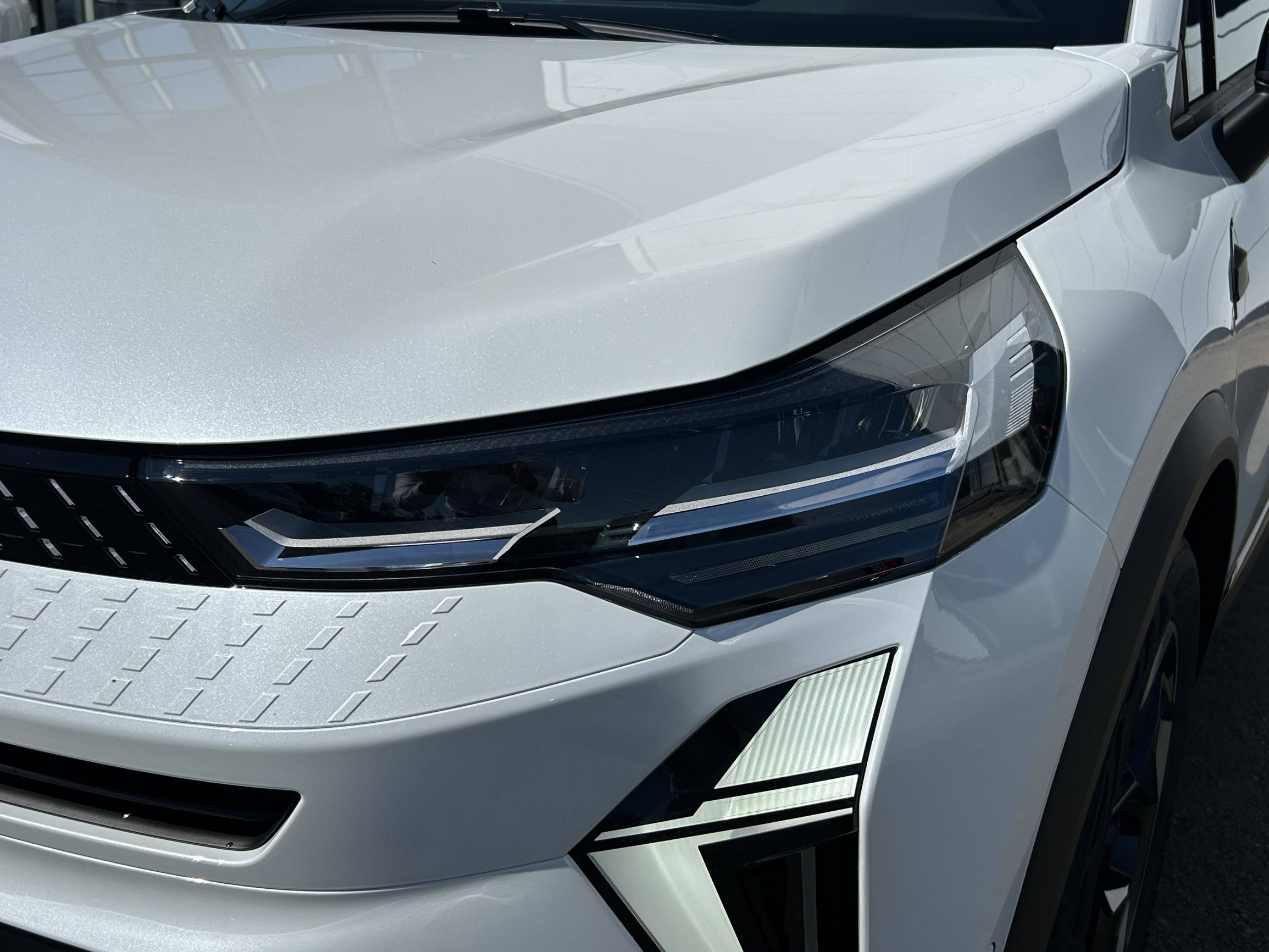 Vente en ligne Renault Captur  E-Tech full hybrid 160 ch au prix de 29 890 €