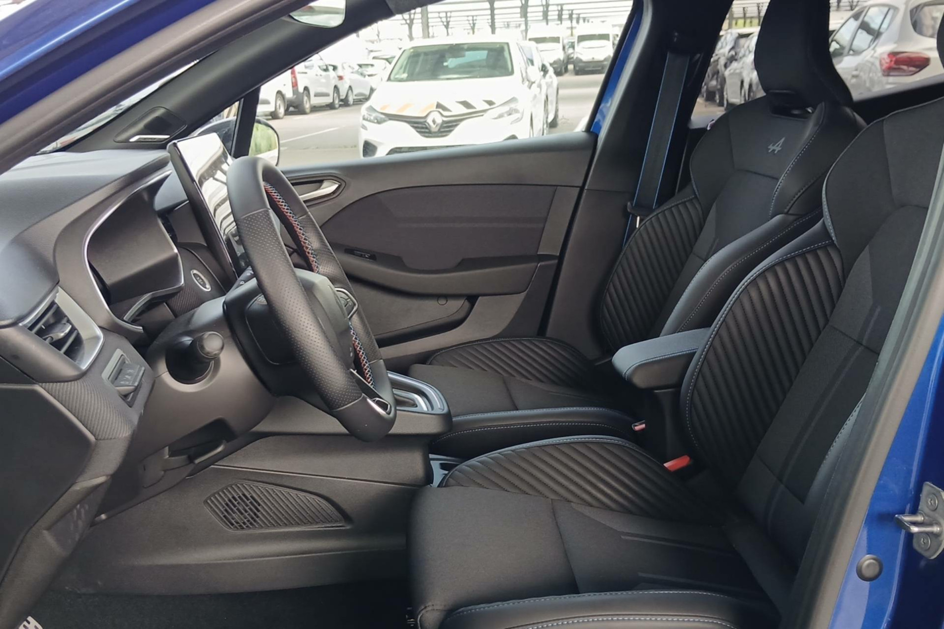 Vente en ligne Renault Clio 5 Clio E-Tech full hybrid 145 ch GSR2 au prix de 23 490 €