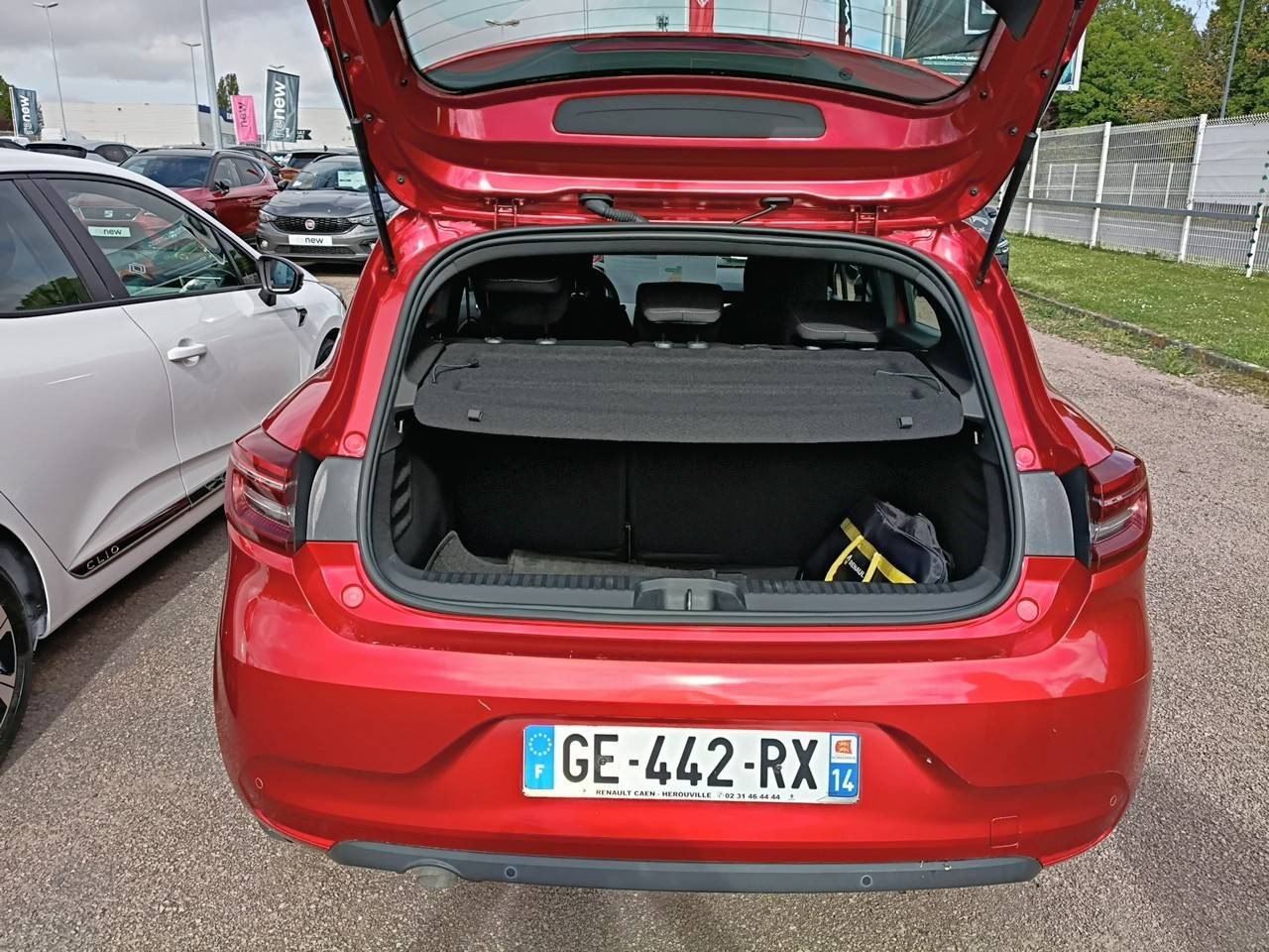 Vente en ligne Renault Clio 5 Clio TCe 90 - 21N au prix de 13 990 €