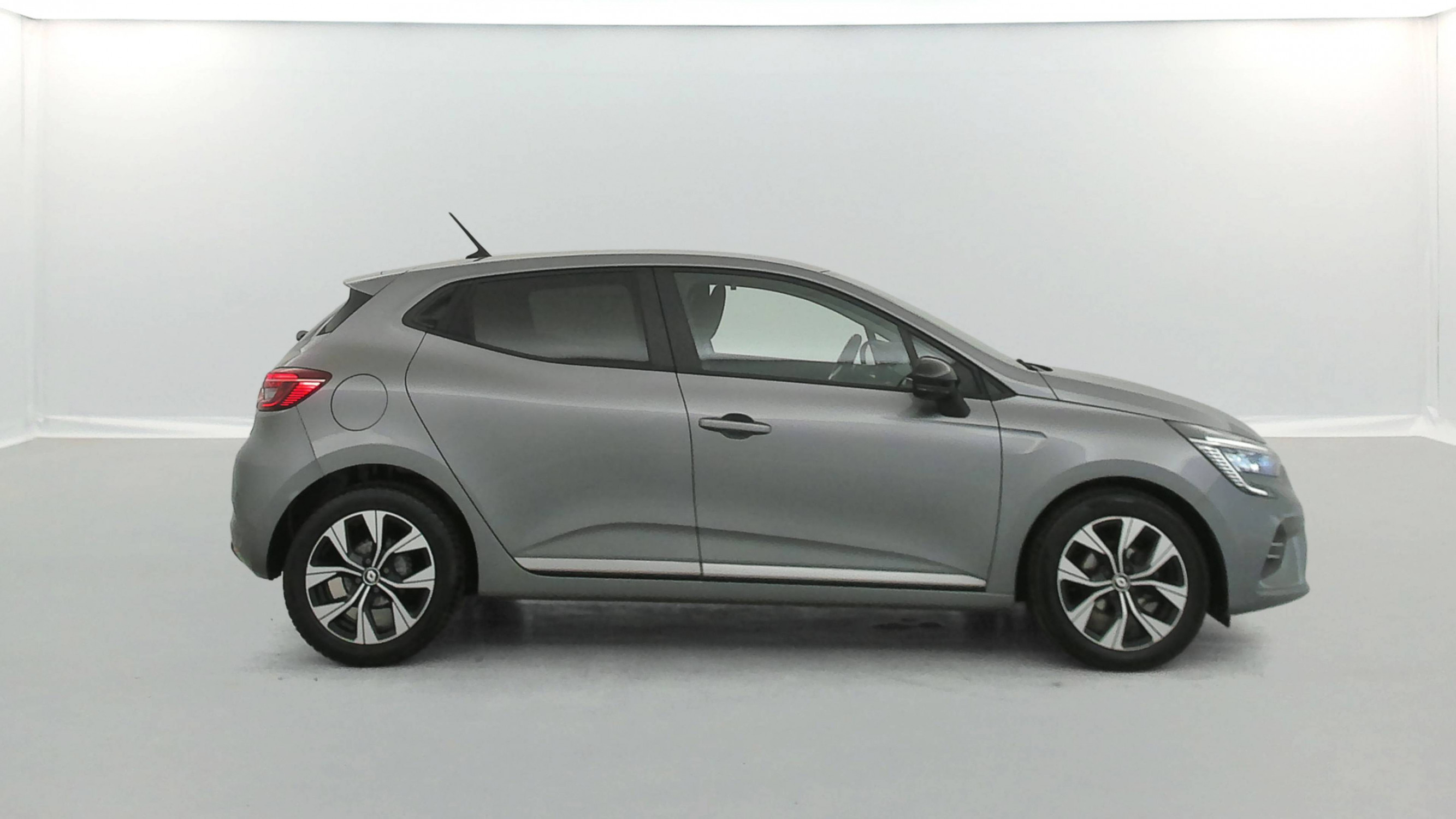 Vente en ligne Renault Clio 5 Clio TCe 90 au prix de 12 990 €