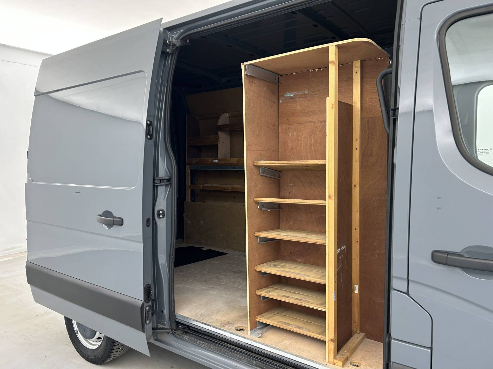 Vente en ligne Renault Master Fourgon MASTER FGN TRAC F3500 L2H2 DCI 135 au prix de 18 999 €