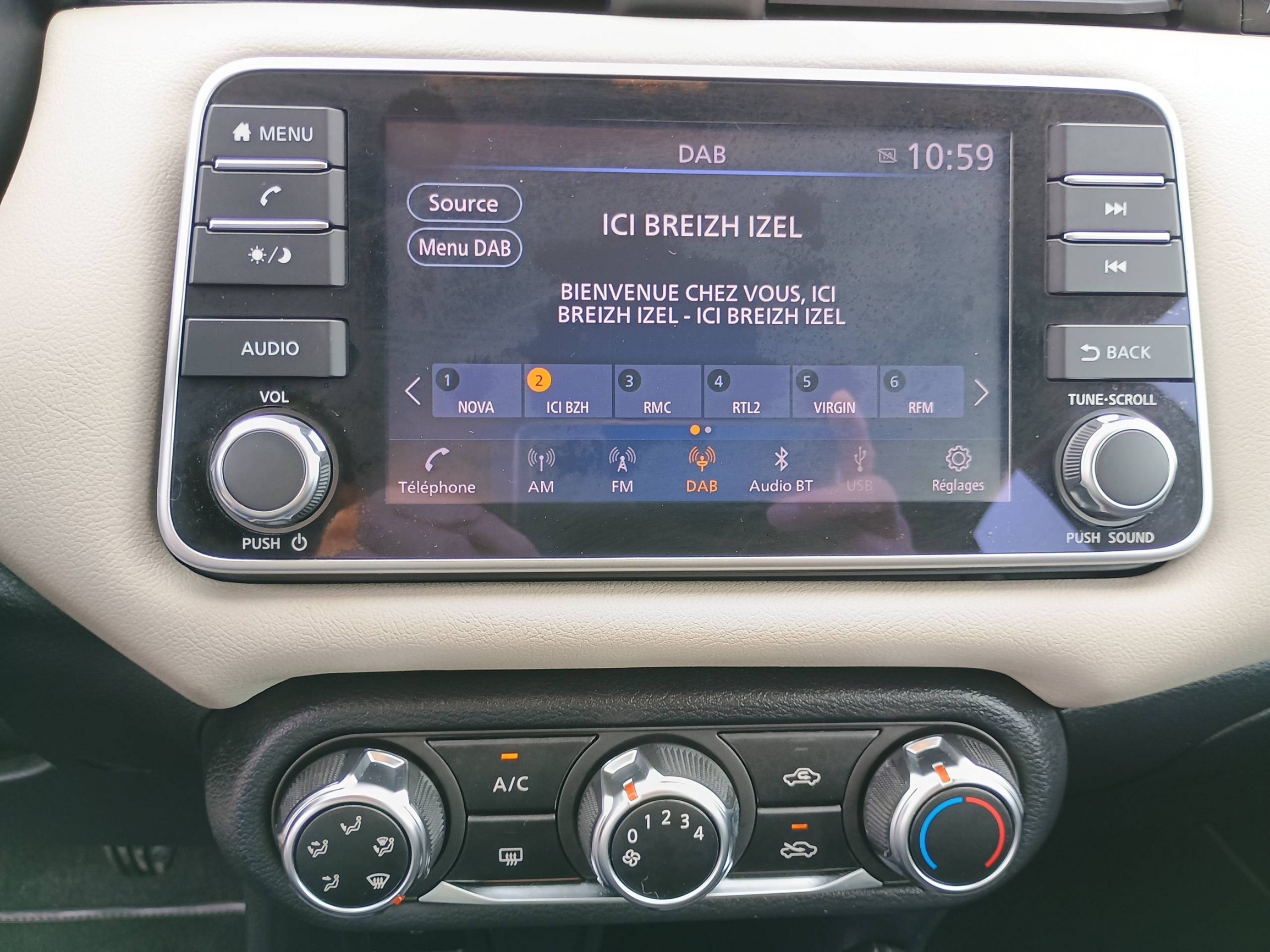 Vente en ligne Nissan Micra Micra IG-T 92 au prix de 12 490 €
