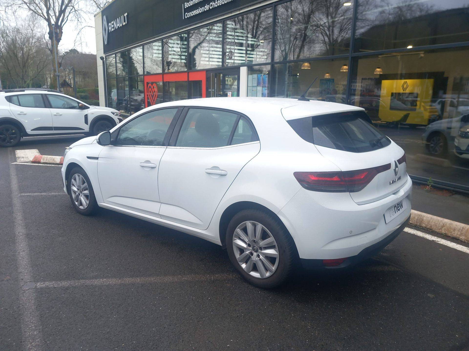 Vente en ligne Renault Megane 4 Mégane IV Berline TCe 115 FAP au prix de 13 490 €