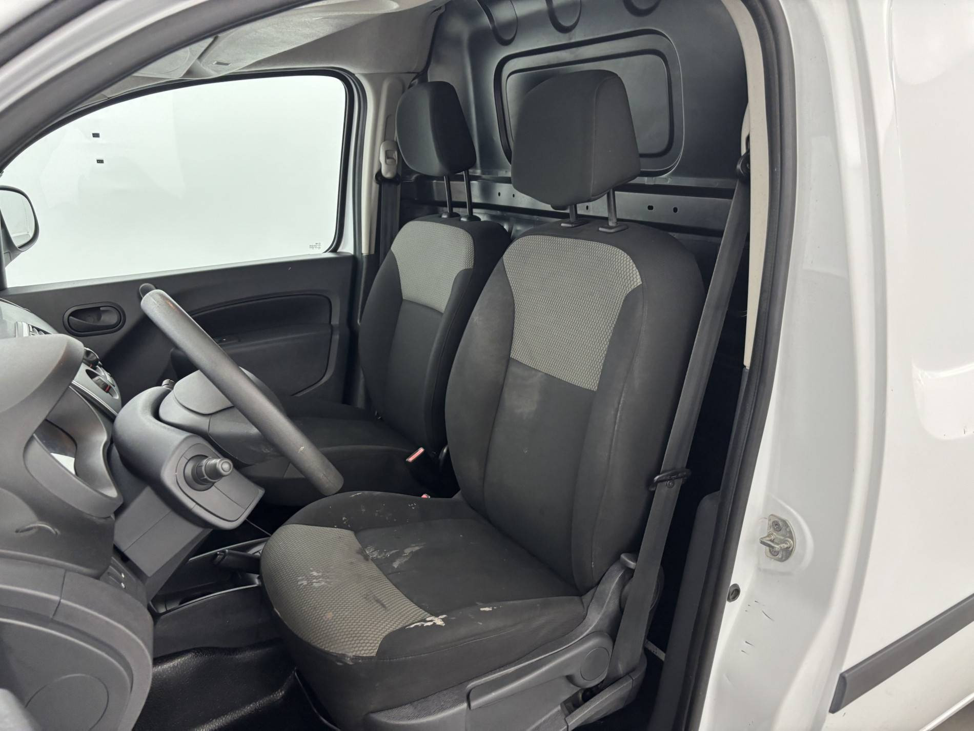 Vente en ligne Renault Kangoo Express  BLUE DCI 80 au prix de 11 990 €