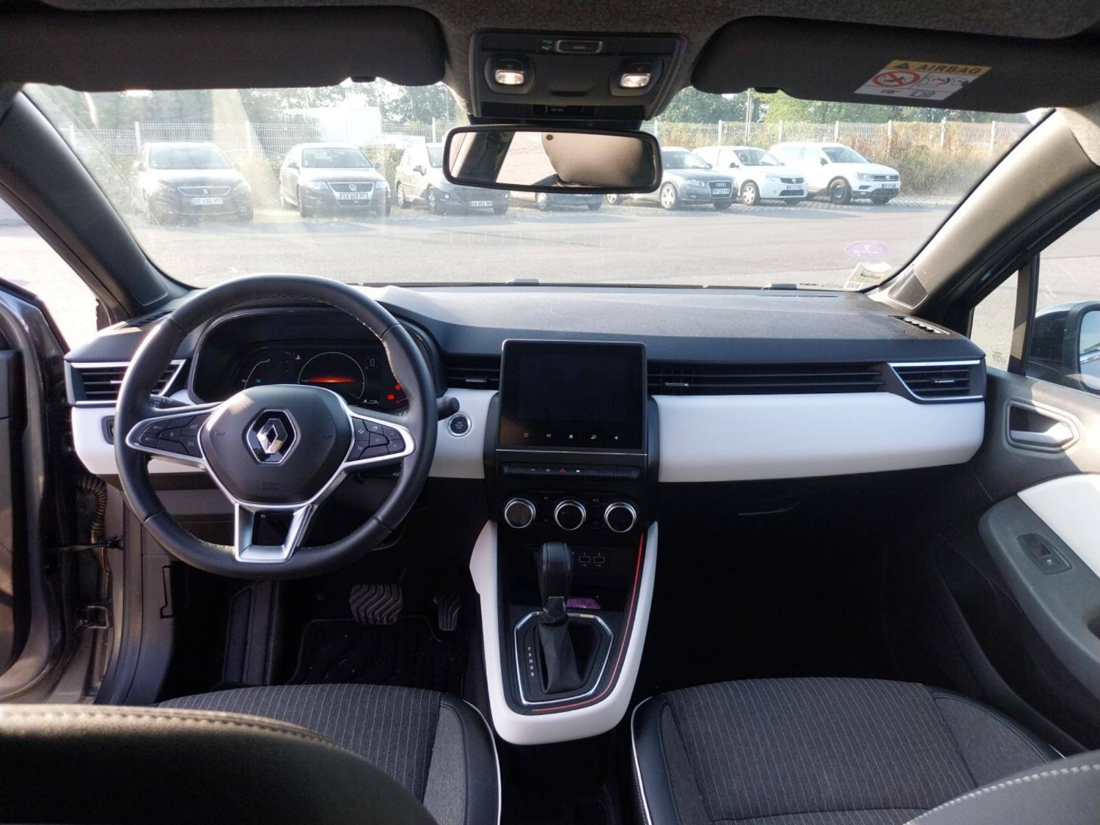 Vente en ligne Renault Clio 5 Clio E-Tech full hybrid 145 au prix de 14 990 €