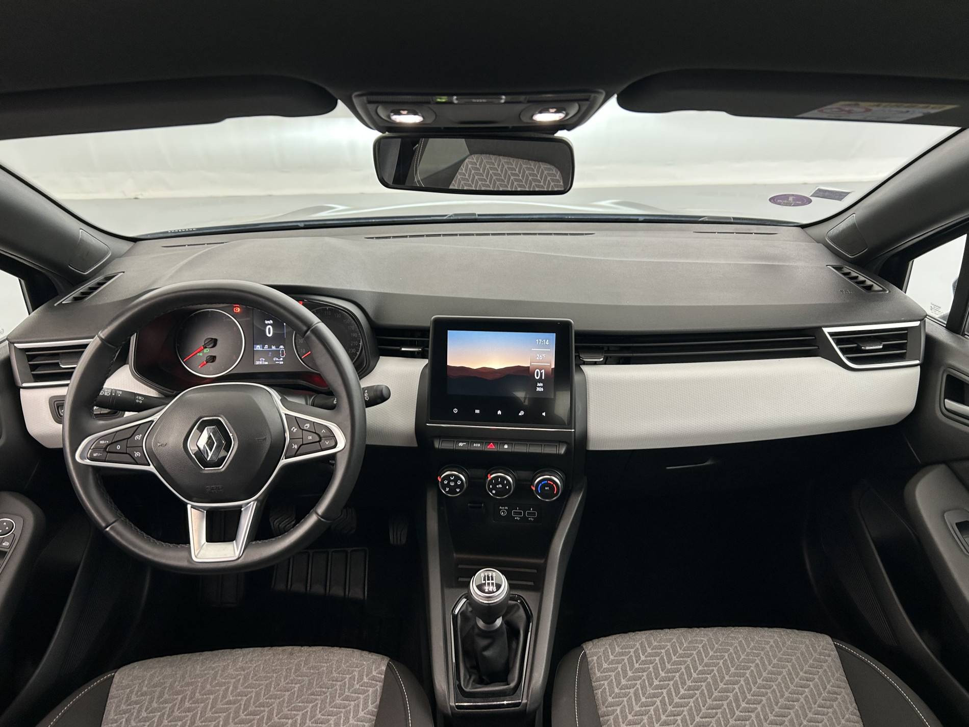 Vente en ligne Renault Clio 5 Clio TCe 90 - 21 au prix de 13 490 €