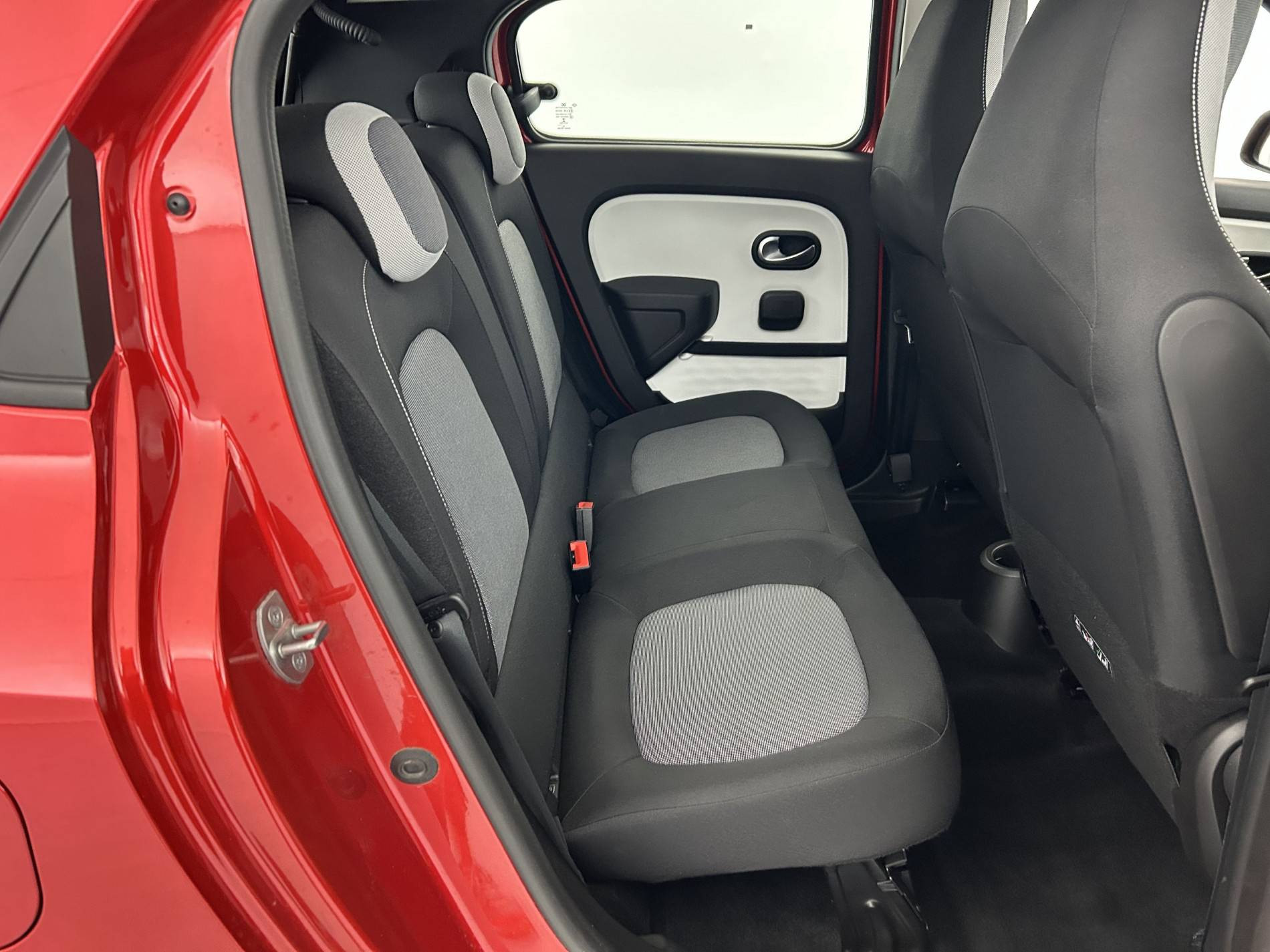 Vente en ligne Renault Twingo Electrique Twingo III E-Tech au prix de 10 490 €