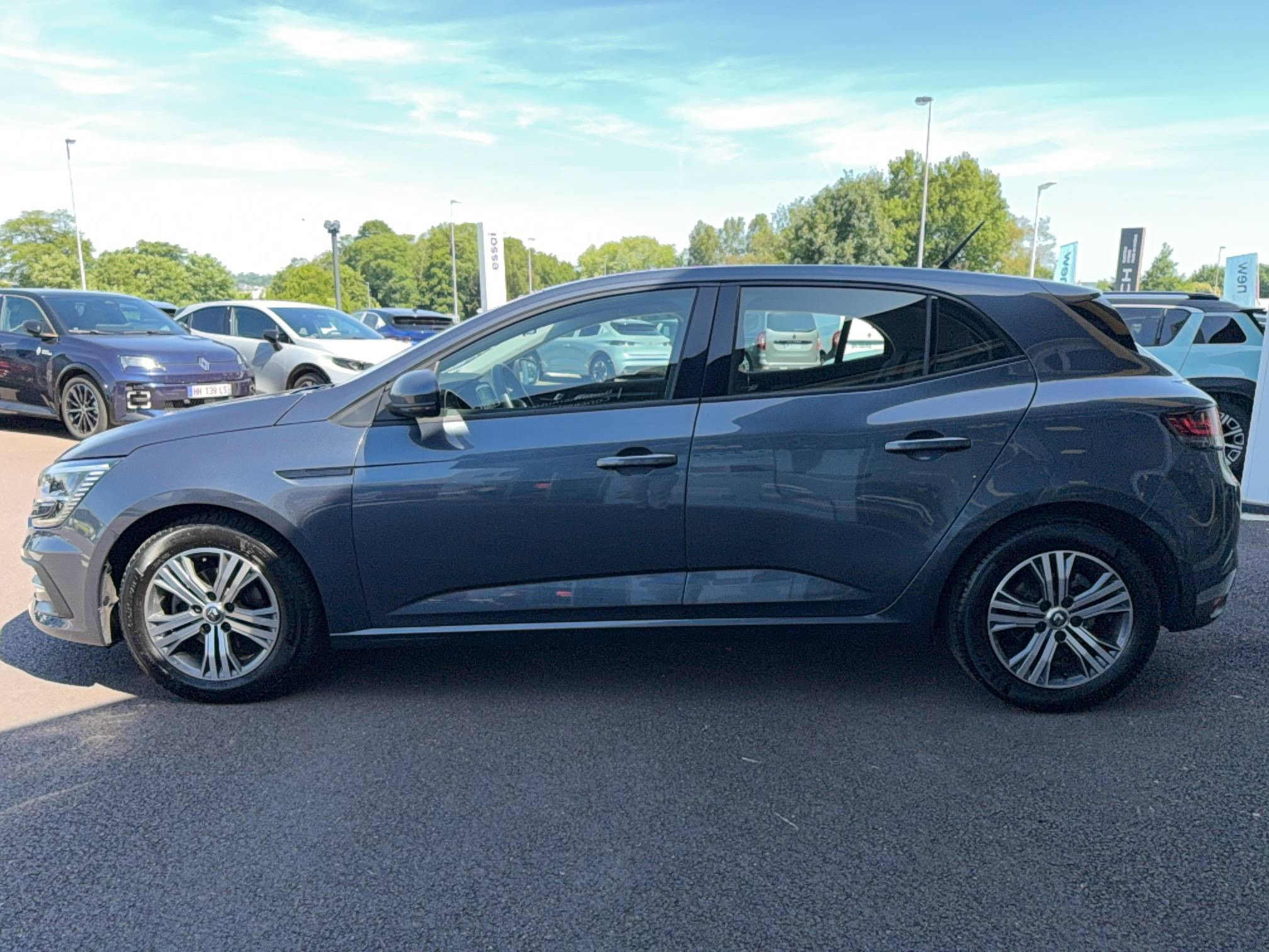 Vente en ligne Renault Megane 4  Blue dCi 115 au prix de 16 980 €