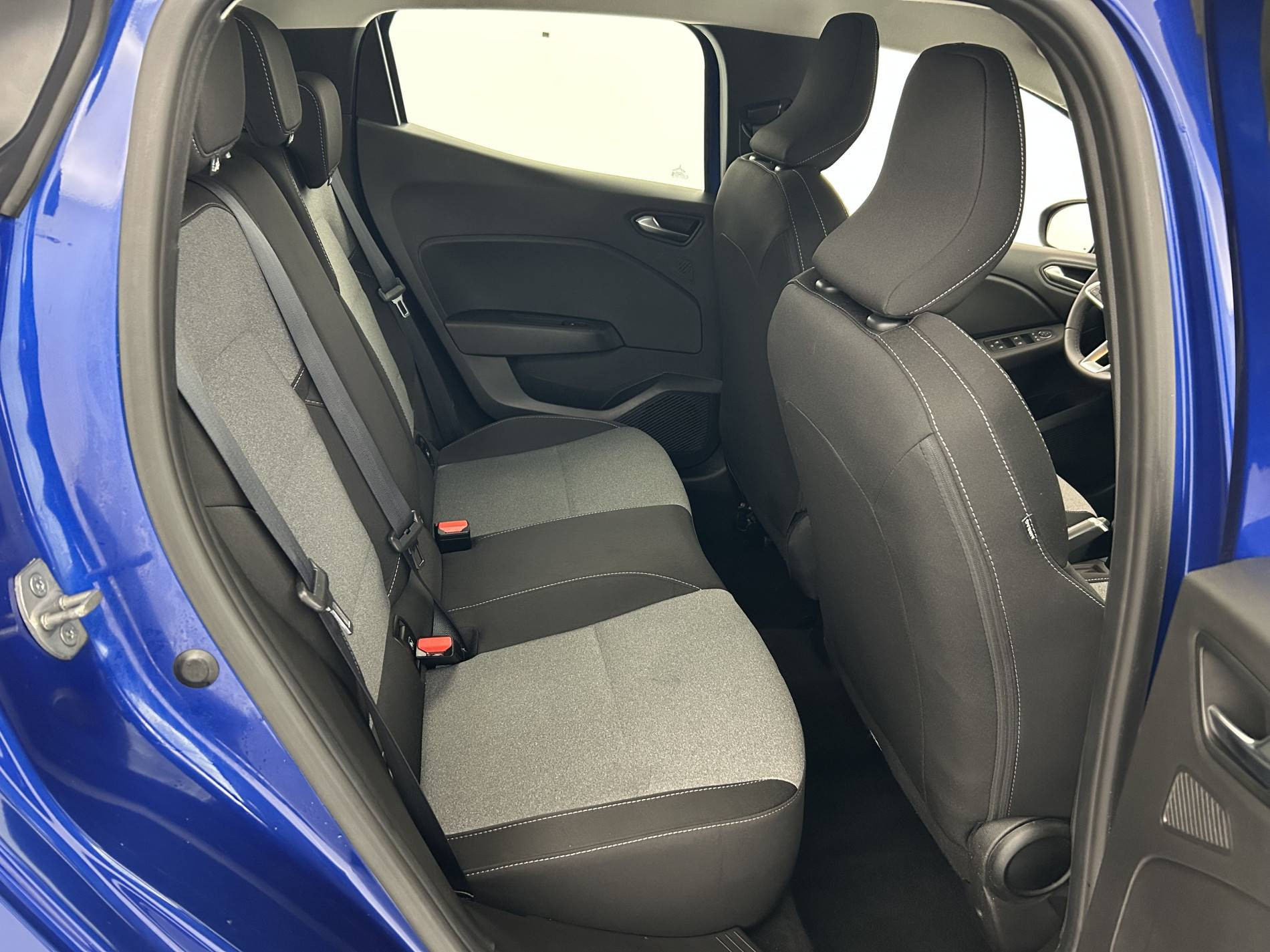 Vente en ligne Renault Clio 5 Clio TCe 90 au prix de 15 990 €