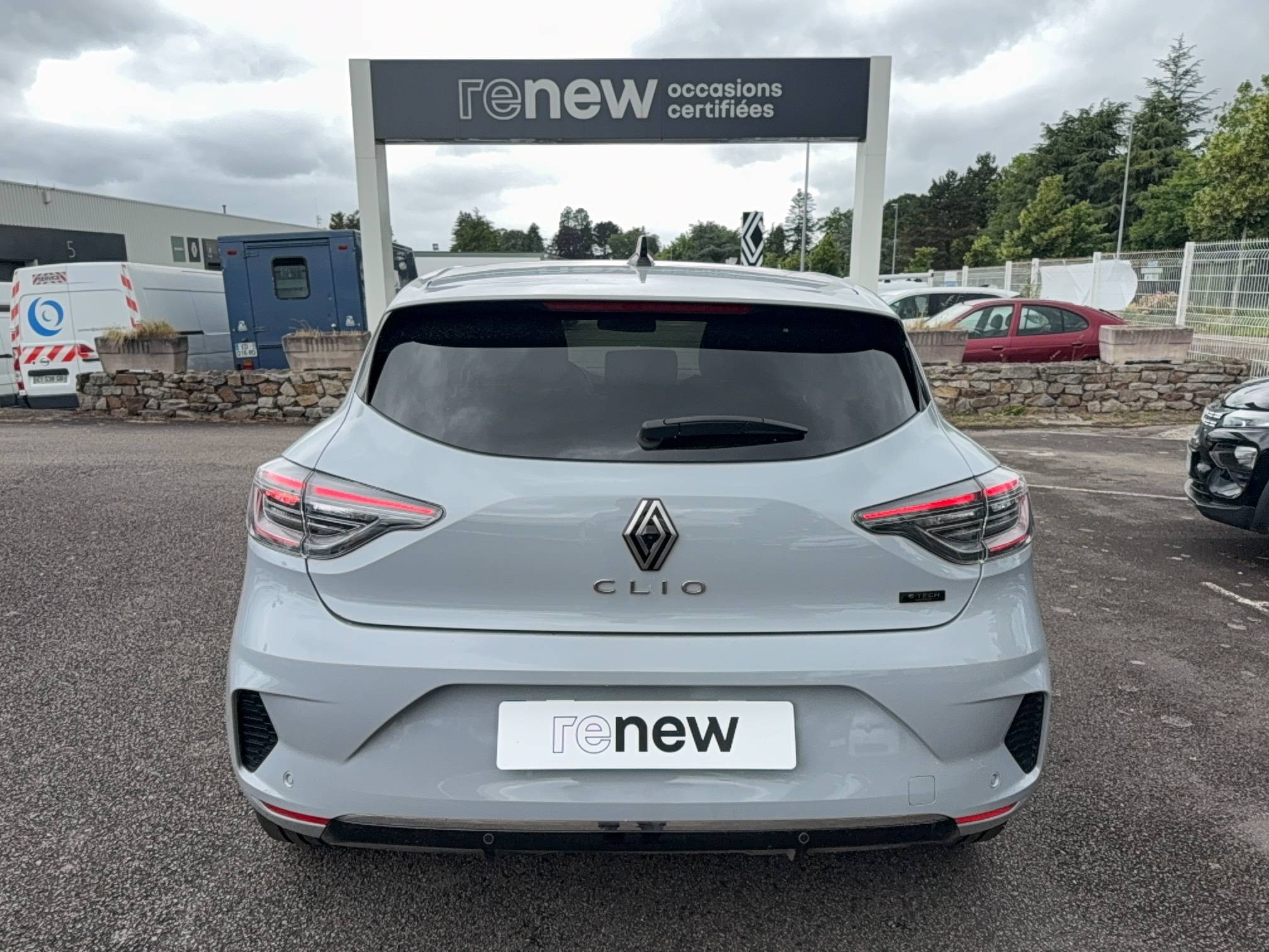 Vente en ligne Renault Clio 5 Clio E-Tech full hybrid 145 au prix de 18 490 €