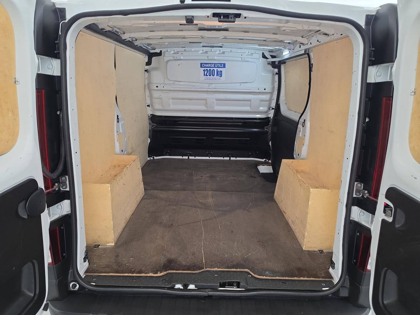 Vente en ligne Renault Trafic 3 Fourgon TRAFIC FG BLUE DCI 130 L1H1 3T GSR2 au prix de 22 900 €