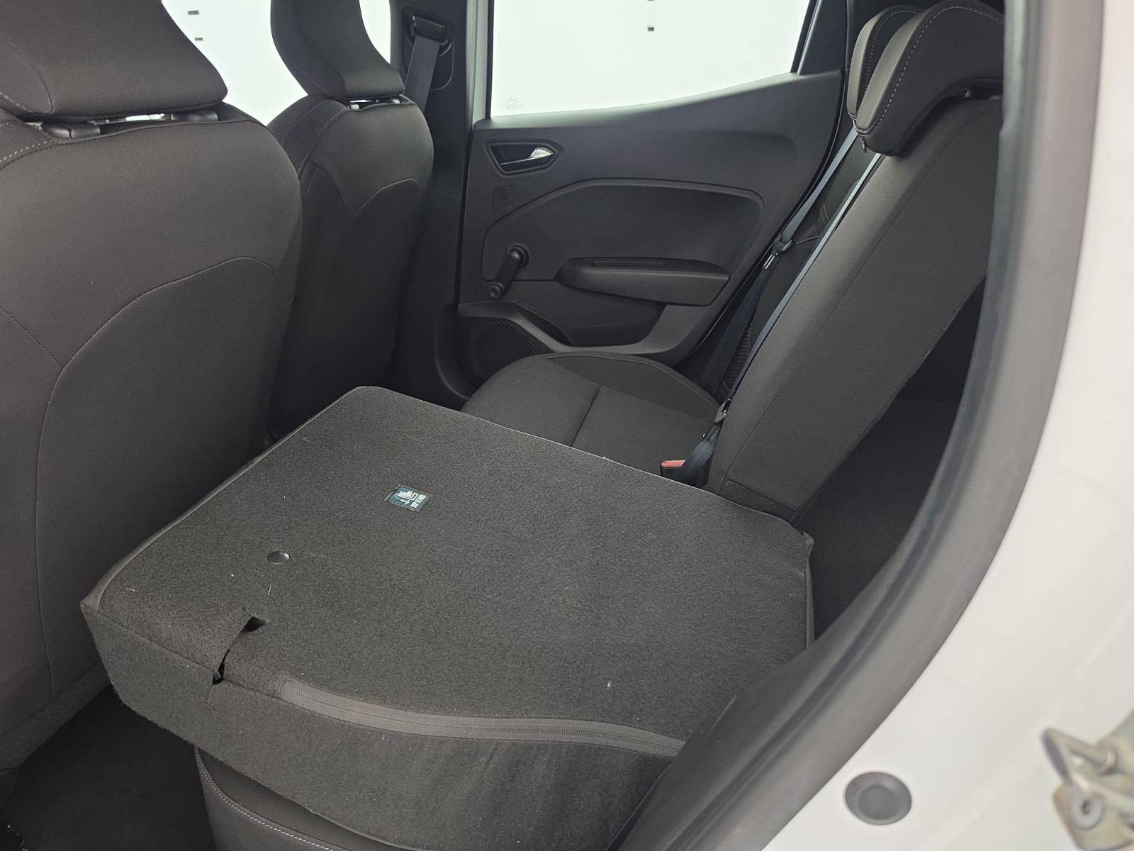 Vente en ligne Renault Clio 5 Clio E-Tech full hybrid 145 au prix de 17 350 €