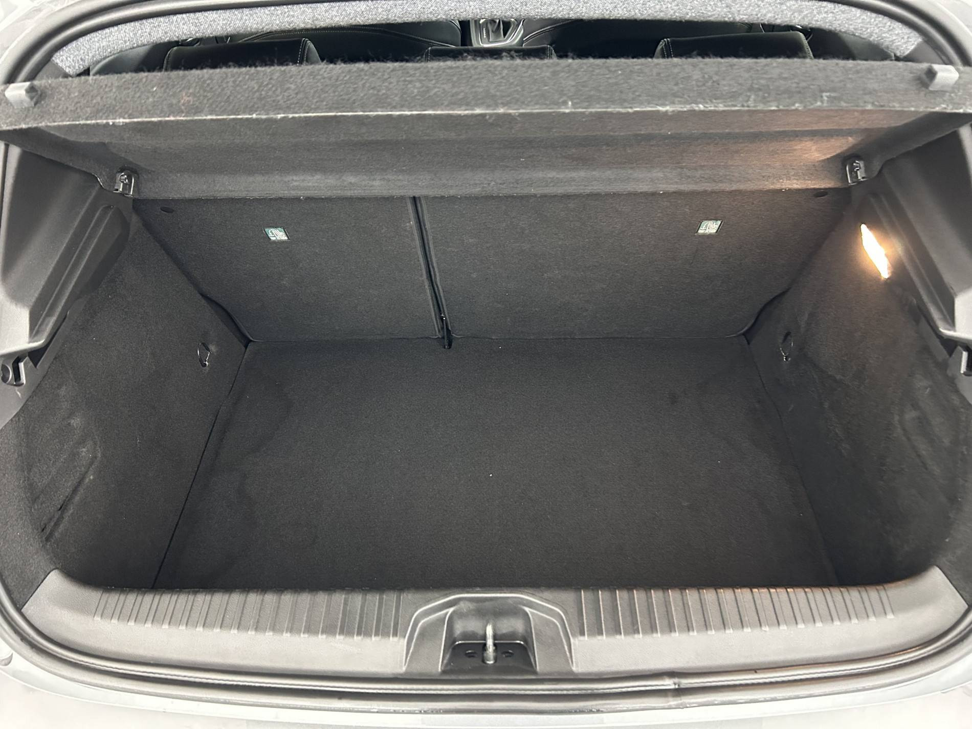 Vente en ligne Renault Clio 5 Clio E-Tech full hybrid 145 au prix de 18 990 €