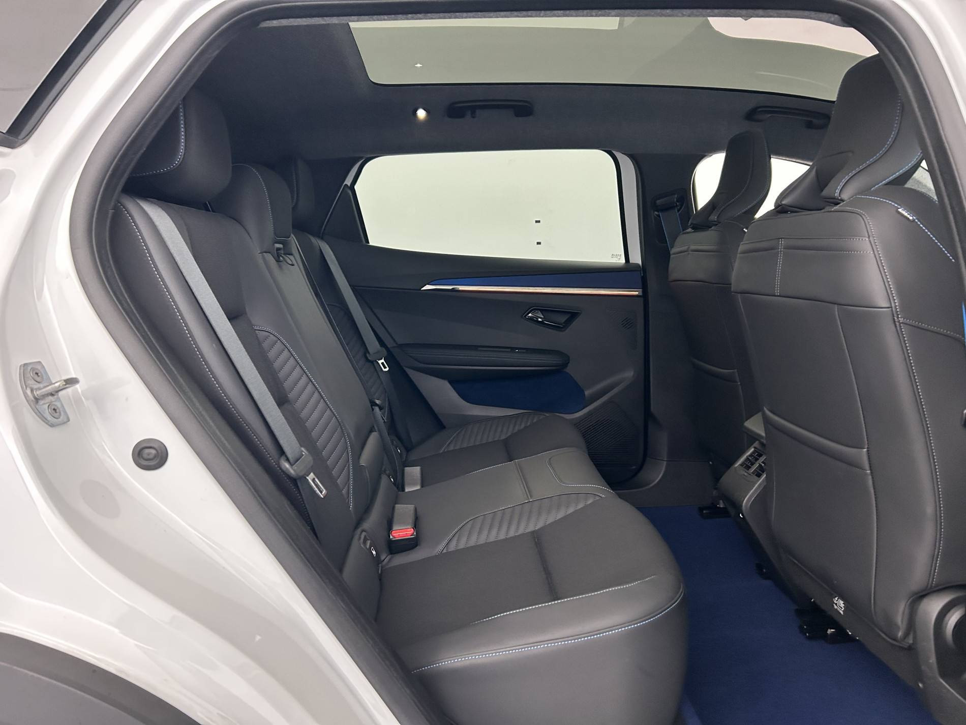 Vente en ligne Renault Scenic E-Tech  220 ch grande autonomie au prix de 40 990 €