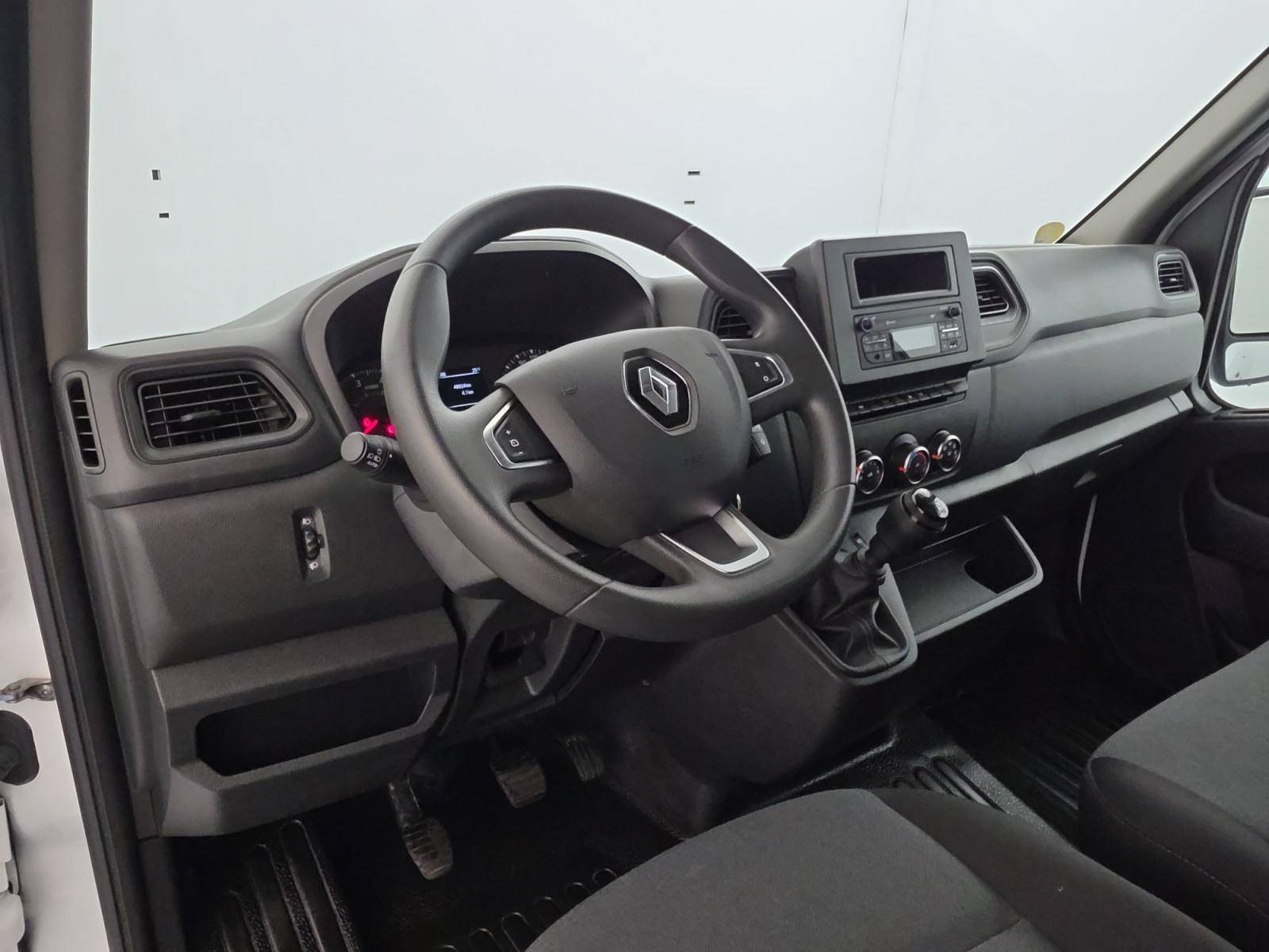 Vente en ligne Renault Master Fourgon MASTER FGN TRAC F3500 L3H3 BLUE DCI 135 au prix de 28 490 €
