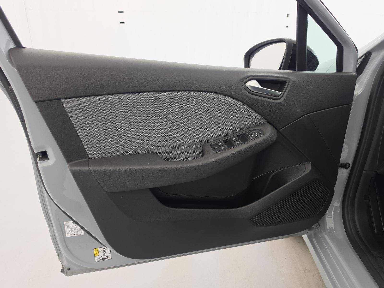 Vente en ligne Renault Clio 5 Clio TCe 90 au prix de 15 990 €