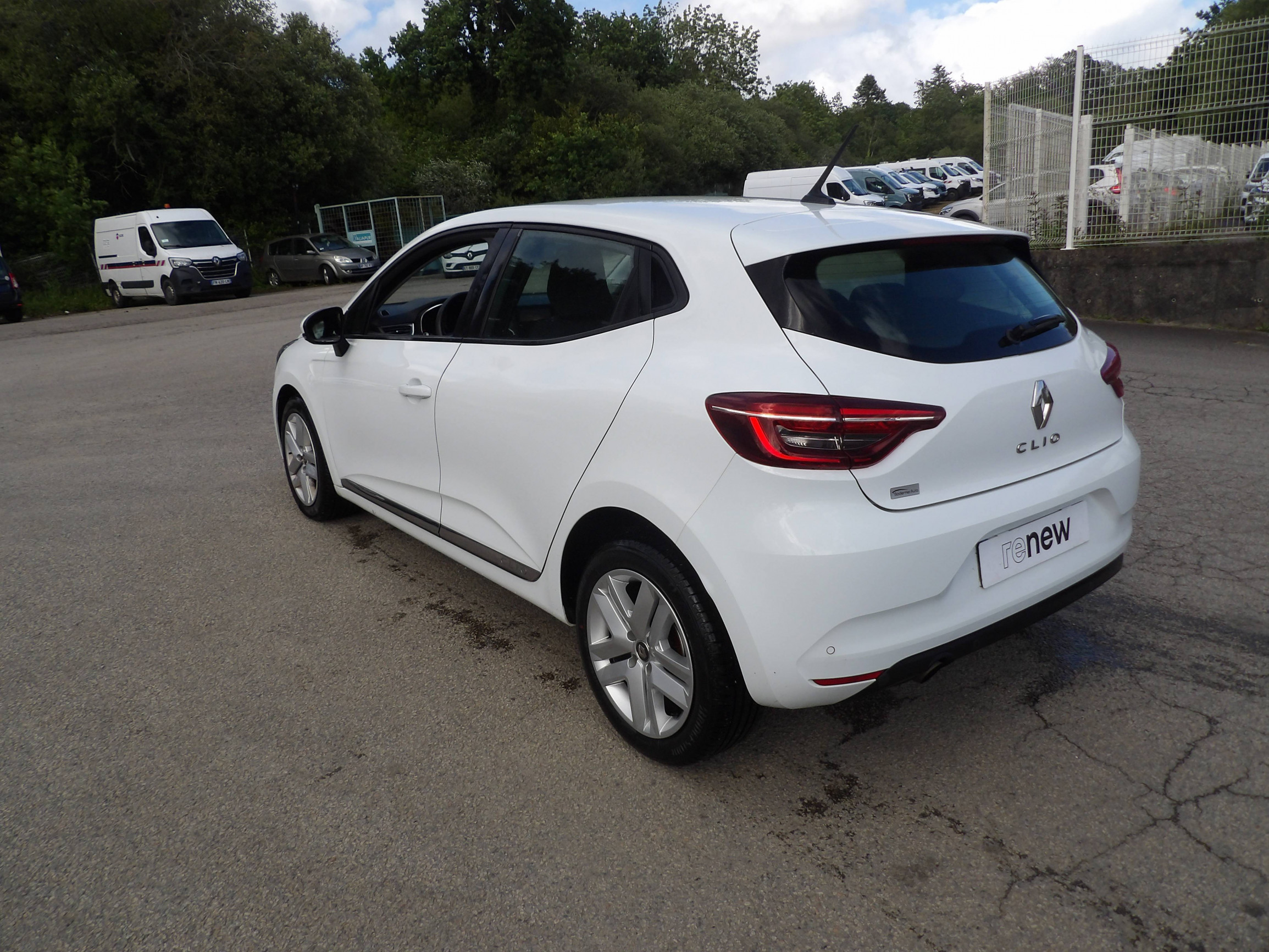 Vente en ligne Renault Clio 5 Clio Blue dCi 85 au prix de 14 499 €