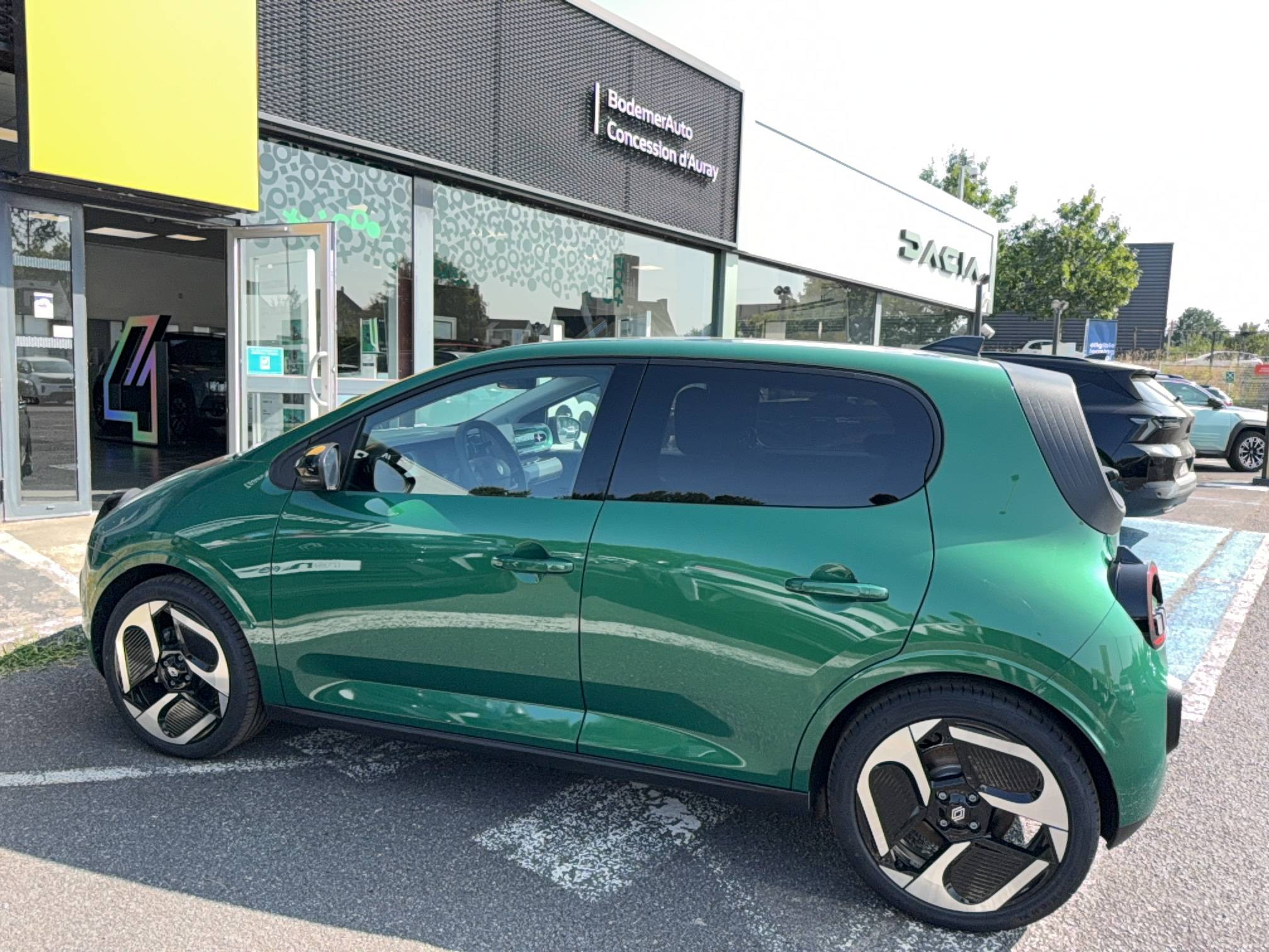 Vente en ligne Renault Twingo Electrique  80 ch autonomie urbaine au prix de 21 790 €
