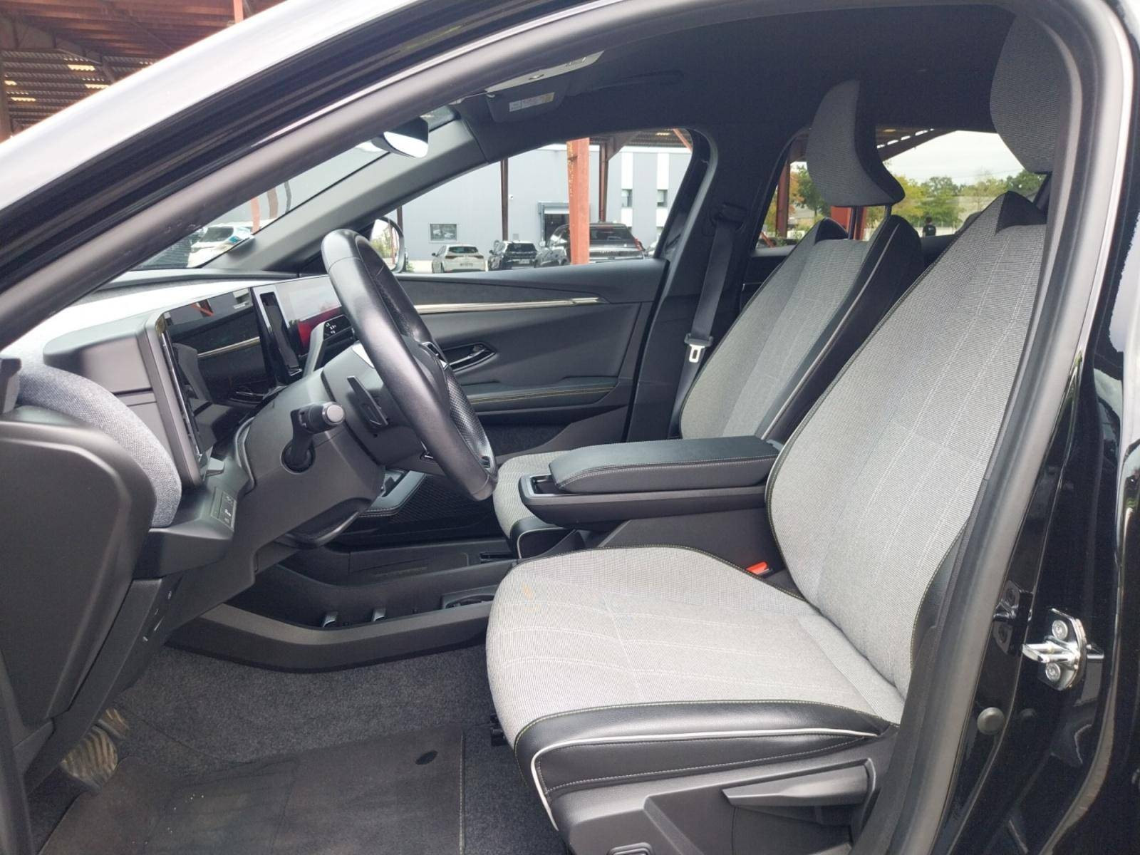 Vente en ligne Renault Megane E-Tech  EV60 220 ch super charge au prix de 20 990 €
