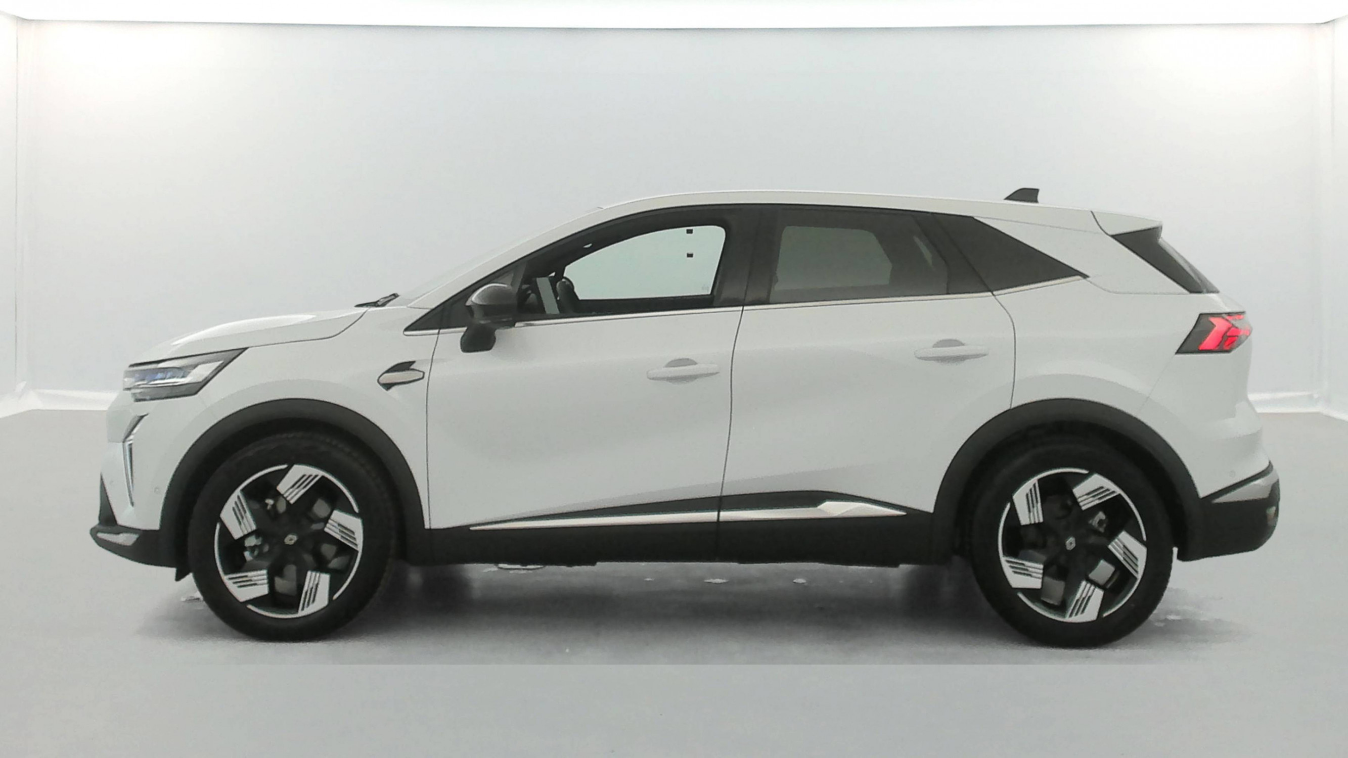 Vente en ligne Renault Symbioz  E-Tech full hybrid 145 au prix de 27 990 €
