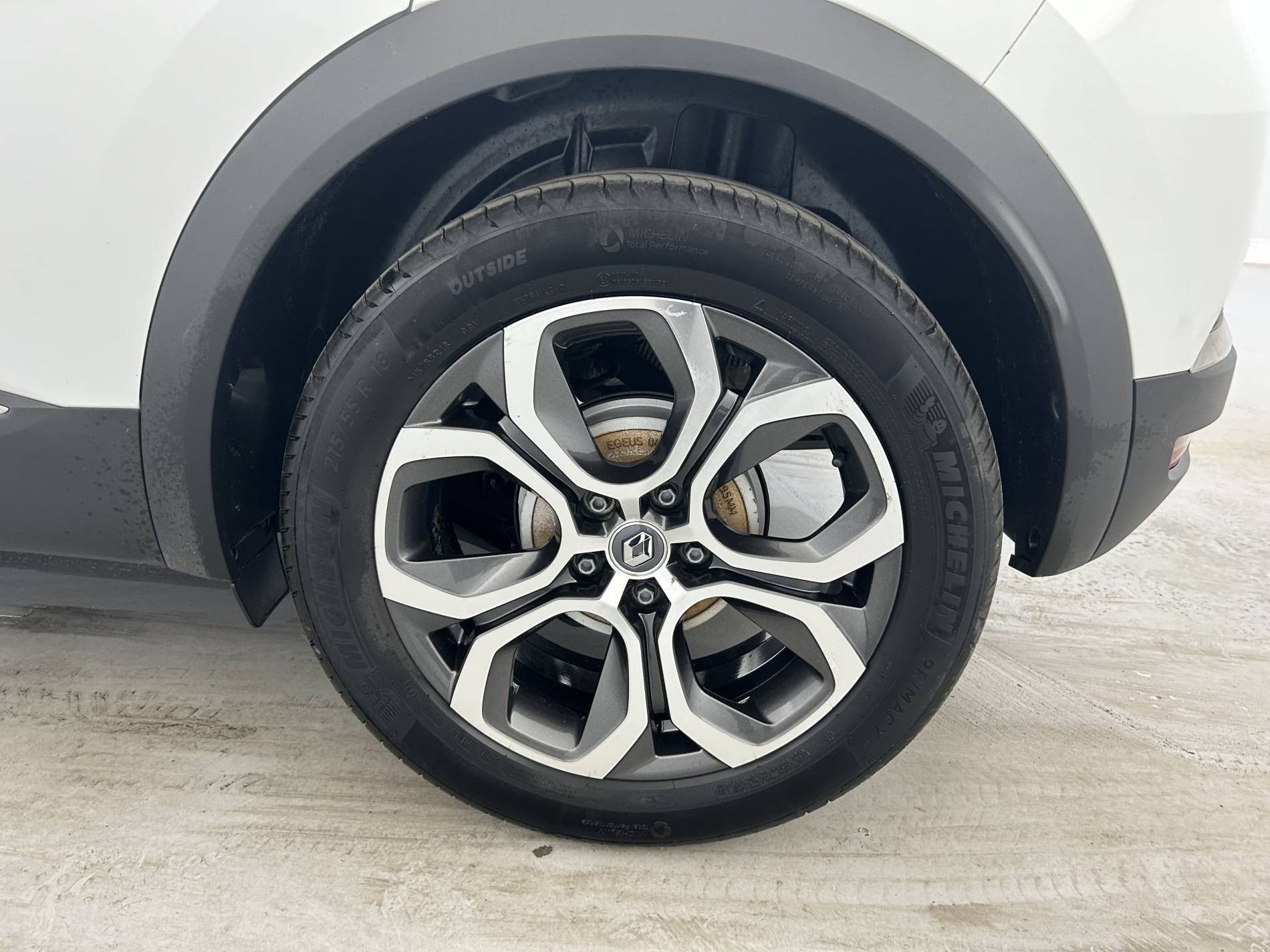 Vente en ligne Renault Captur  Blue dCi 115 EDC au prix de 17 290 €