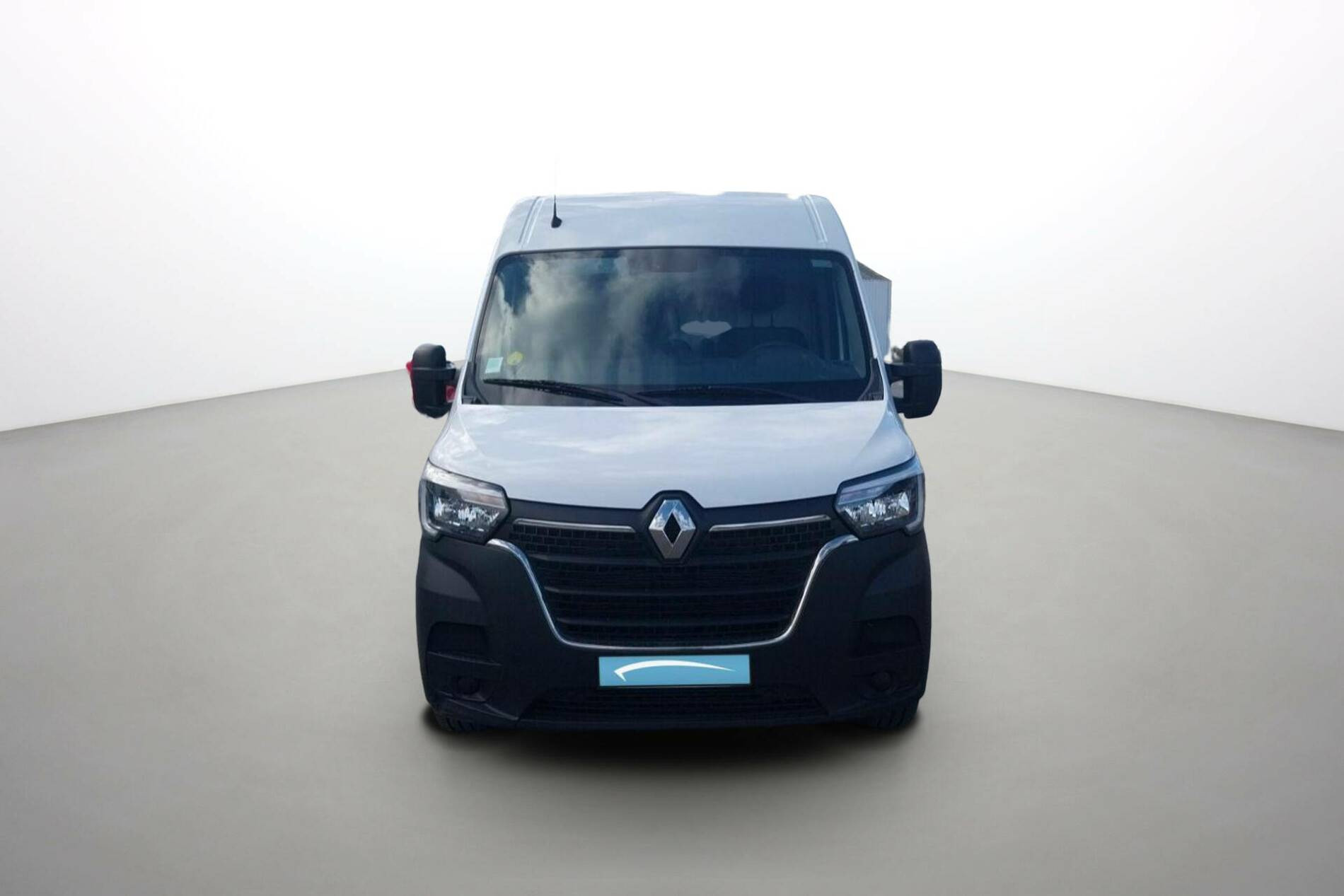 Vente en ligne Renault Master Fourgon MASTER FGN TRAC F3500 L2H2 BLUE DCI 135 au prix de 23 390 €