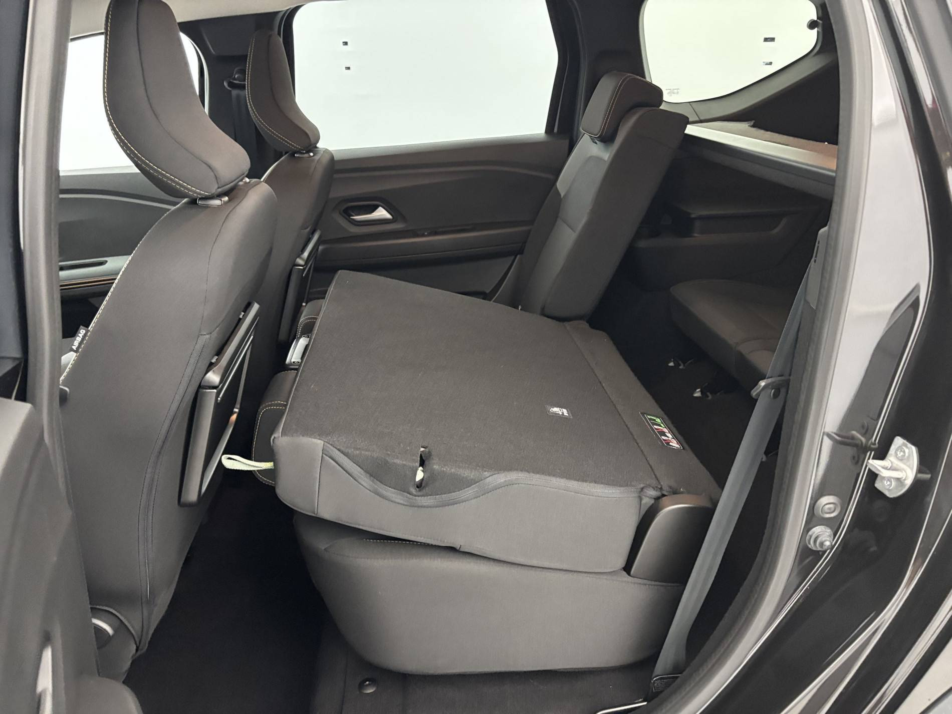 Vente en ligne Dacia Jogger  155 7 pl au prix de 27 940 €