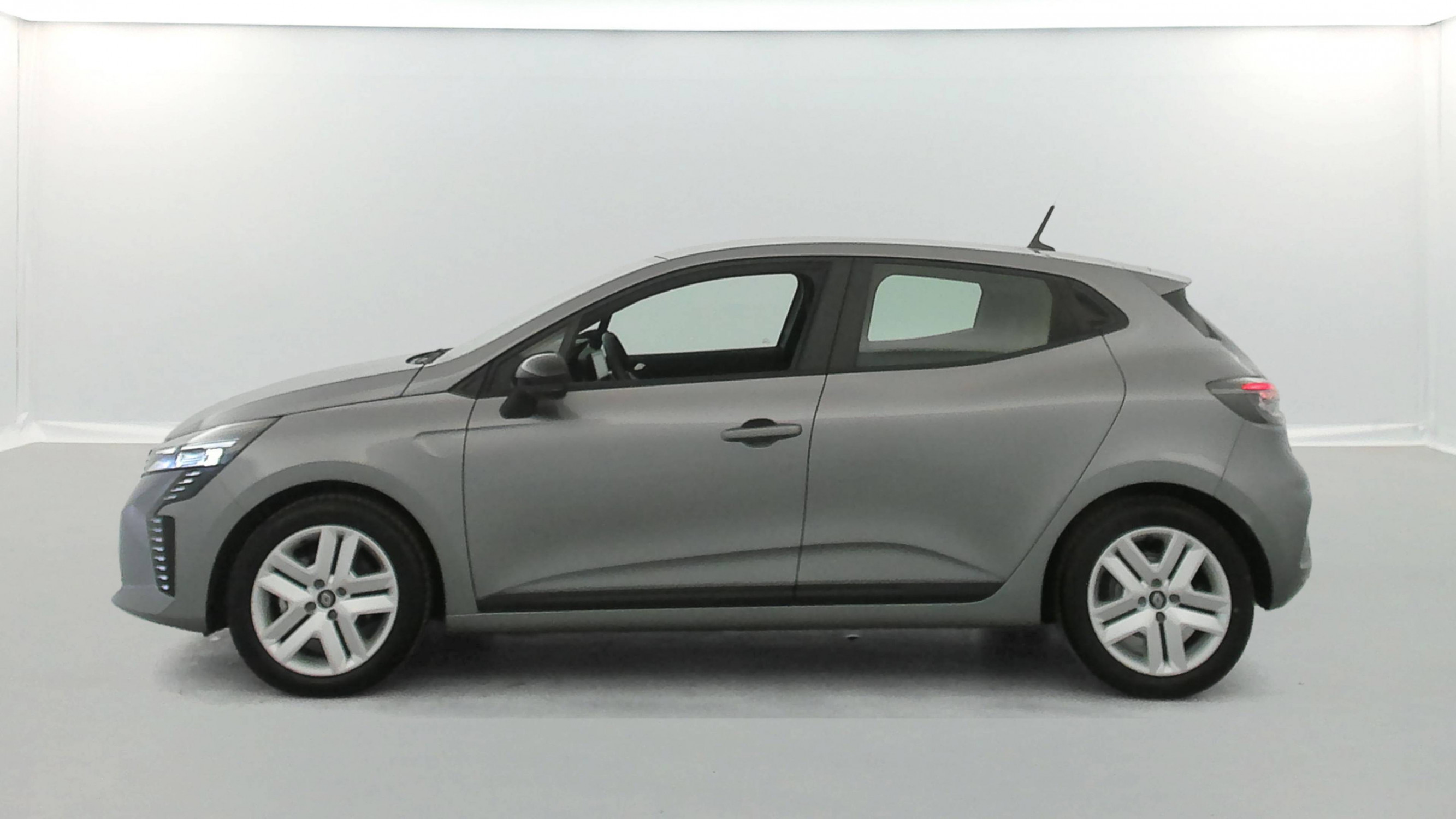 Vente en ligne Renault Clio 5 Clio E-Tech full hybrid 145 ch GSR2 au prix de 19 790 €