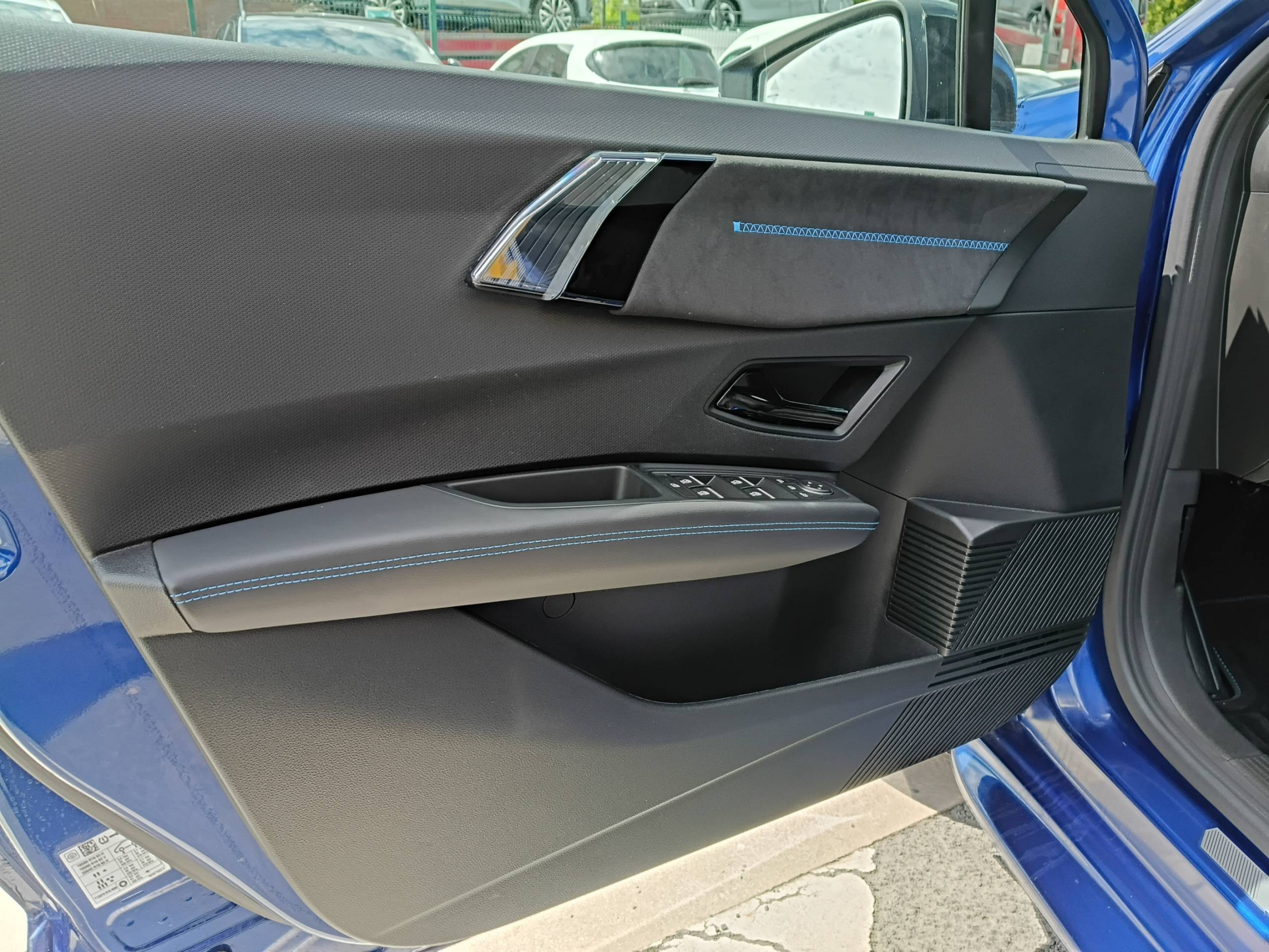 Vente en ligne Renault Clio 6 Clio E-Tech full hybrid 160 ch au prix de 28 490 €