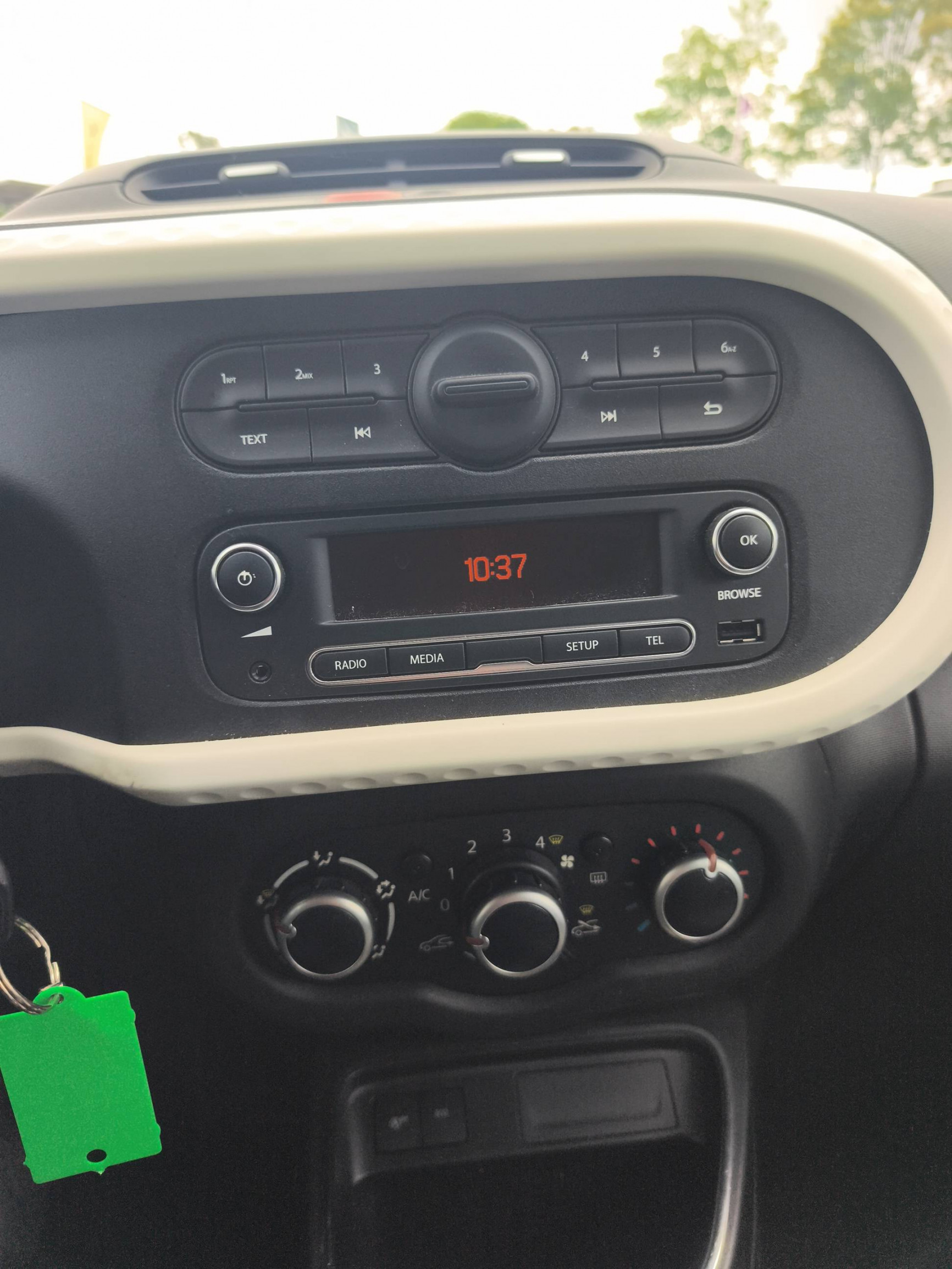 Vente en ligne Renault Twingo 3  TCe 95 au prix de 10 990 €