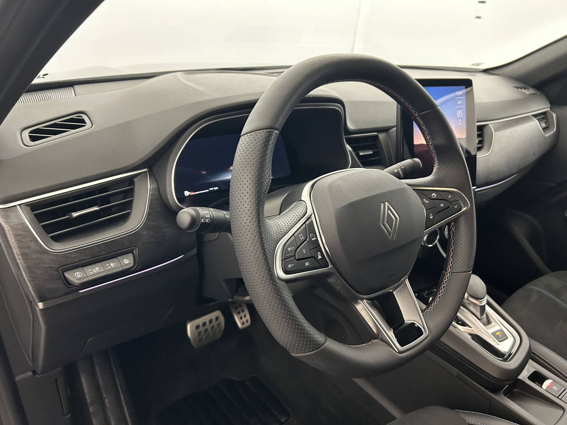 Vente en ligne Renault Arkana  E-Tech full hybrid 145 GSR2 au prix de 27 990 €