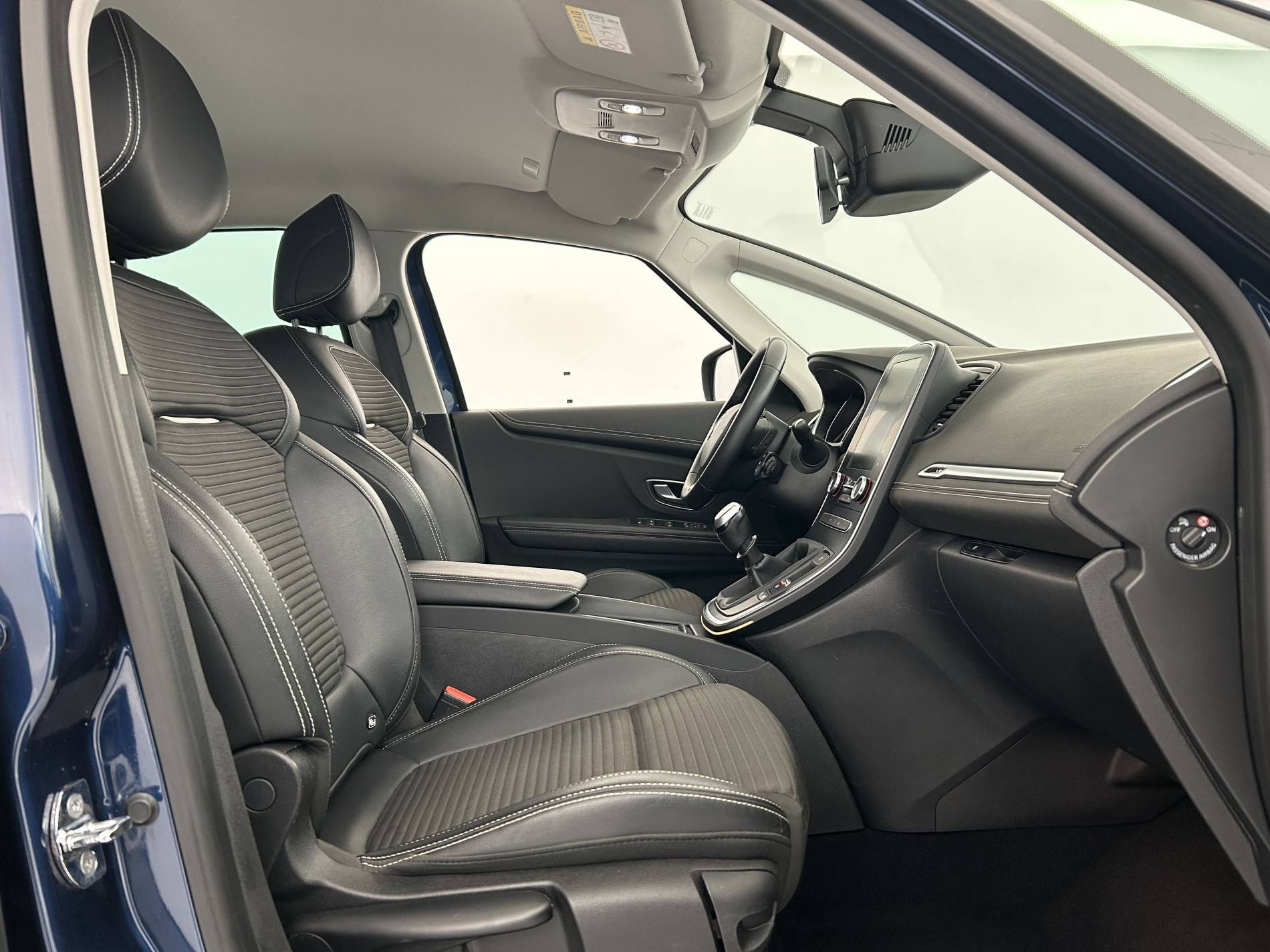 Vente en ligne Renault Scenic 4 Scenic Blue dCi 120 au prix de 16 390 €