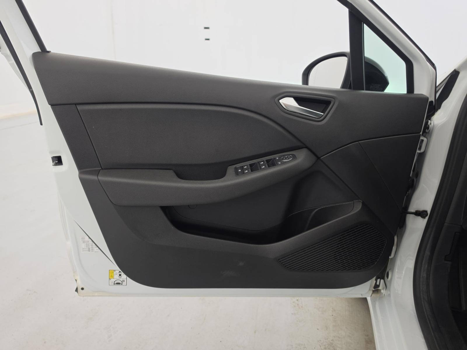Vente en ligne Renault Clio 5 Clio TCe 90 au prix de 13 750 €